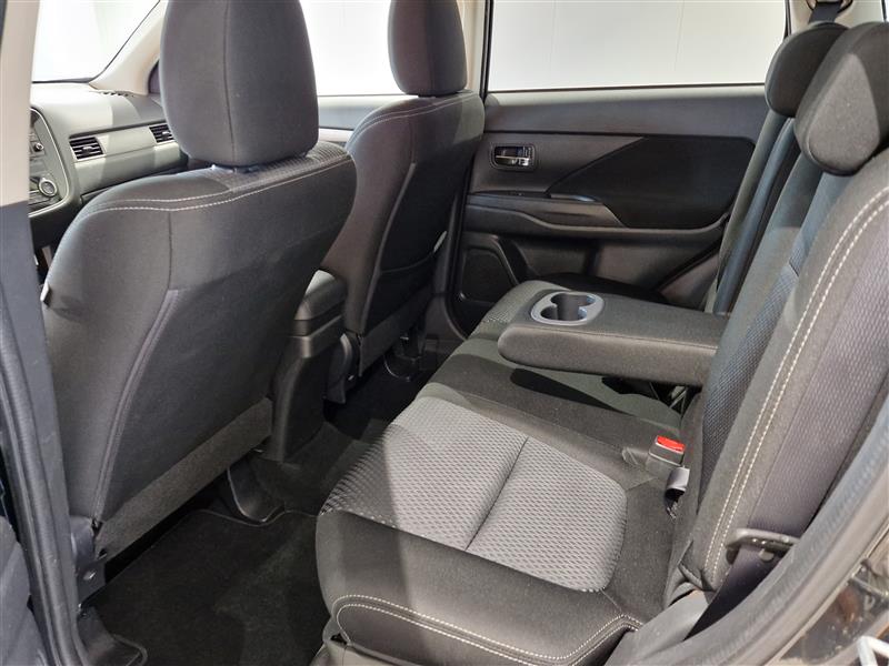 Mitsubishi OUTLANDER 2,2 DI-D INTENSE AT 4WD 5P