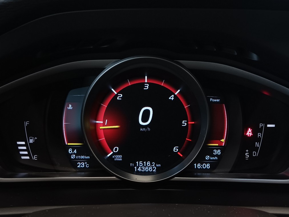 Volvo V40 CROSS COUNTRY D2 BUSINESS DYNAMIC EDITION AUT