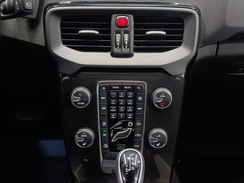 Volvo V40 CROSS COUNTRY D2 BUSINESS DYNAMIC EDITION AUT