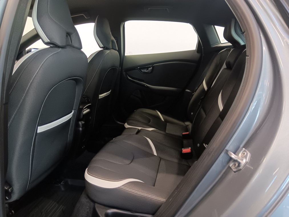 Volvo V40 CROSS COUNTRY D2 BUSINESS DYNAMIC EDITION AUT