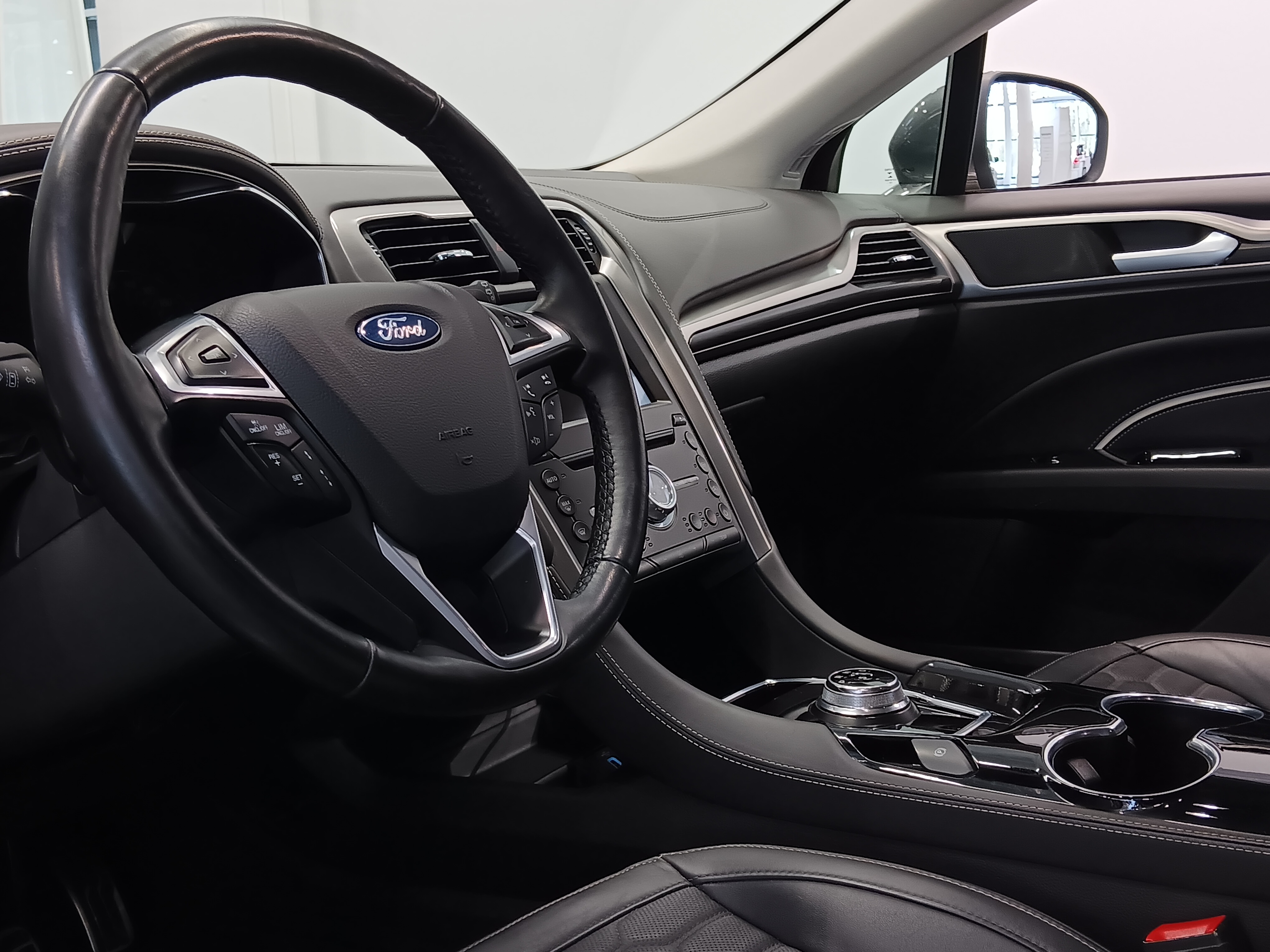 Ford MONDEO 2,0 TDCI ECOBLUE 190HV A8 VIGNALE 5-OVINEN