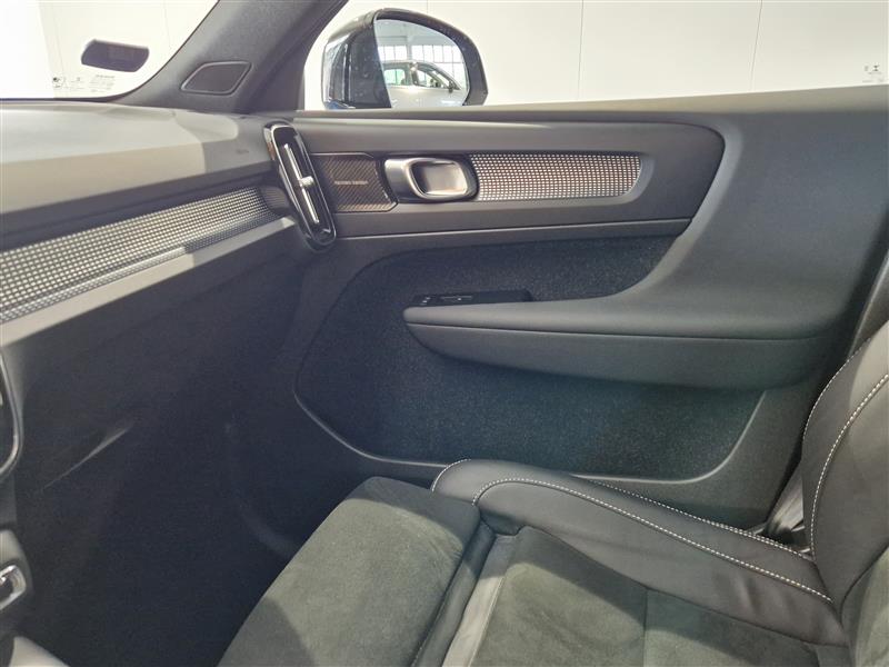 Volvo XC40 T3 BUSINESS R-DESIGN AUT.TAKUU 24KK/40TKM