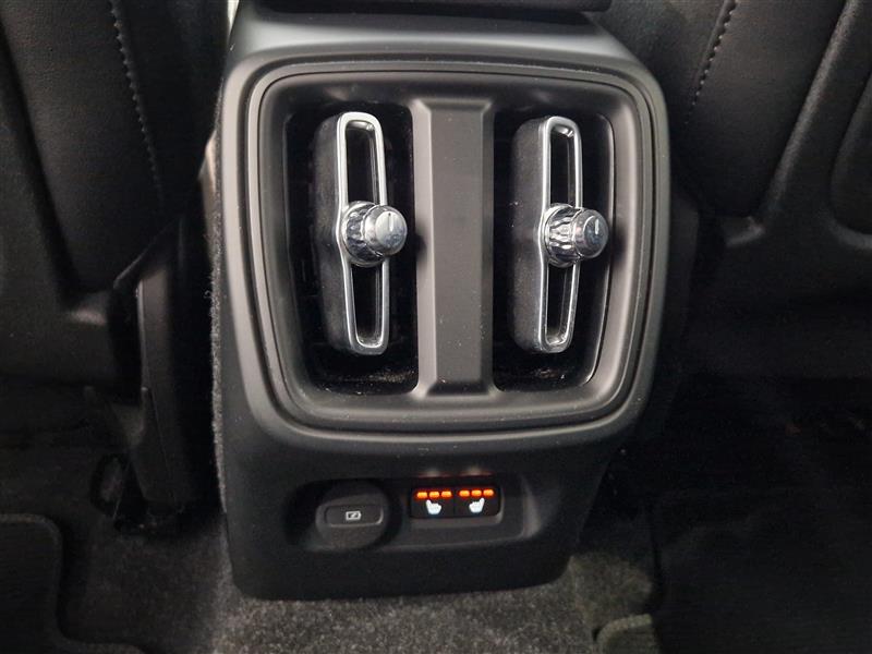 Volvo XC40 T3 BUSINESS R-DESIGN AUT.TAKUU 24KK/40TKM