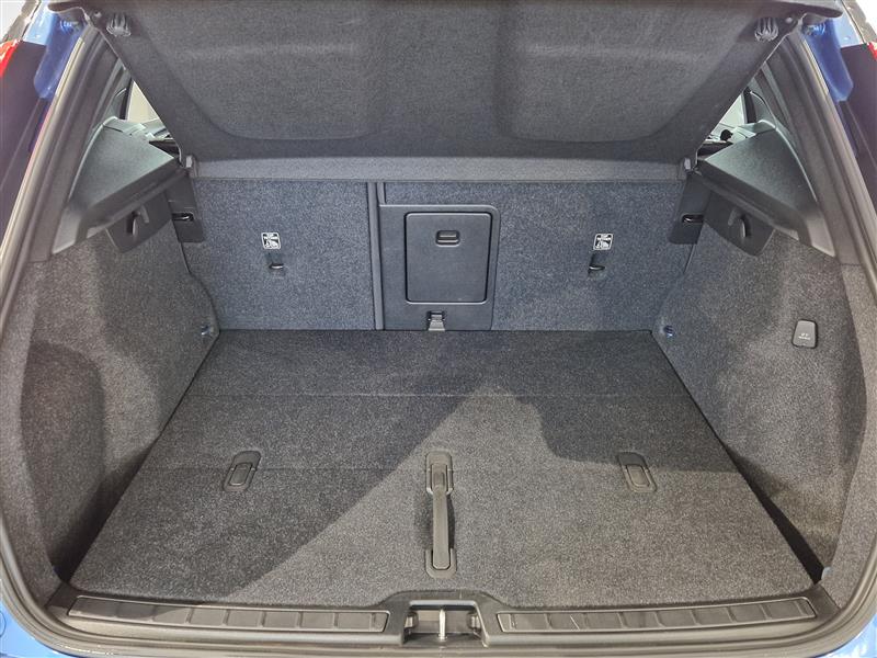 Volvo XC40 T3 BUSINESS R-DESIGN AUT.TAKUU 24KK/40TKM