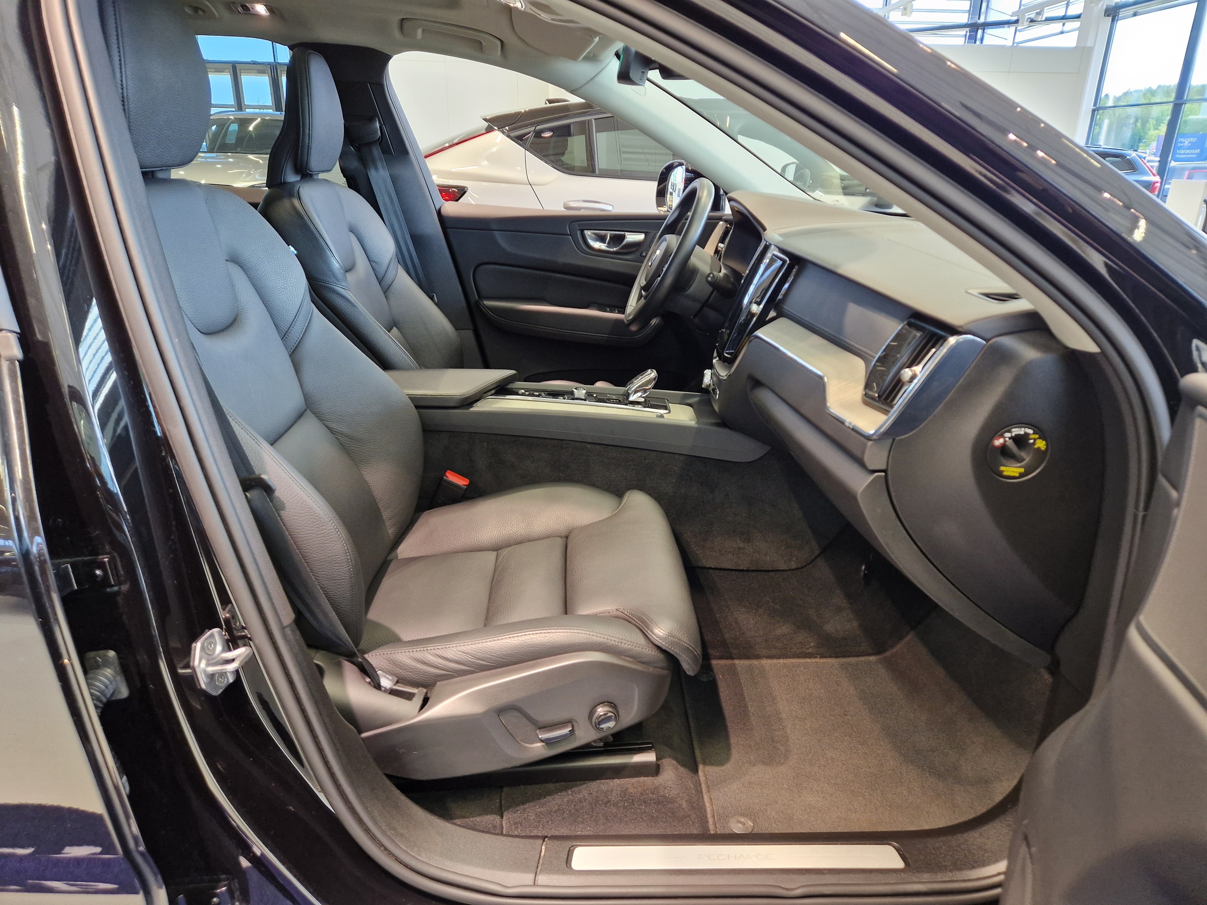 Volvo XC60 T6 TWE AWD INSCRIPTION TAKUU 24KK/40TKM