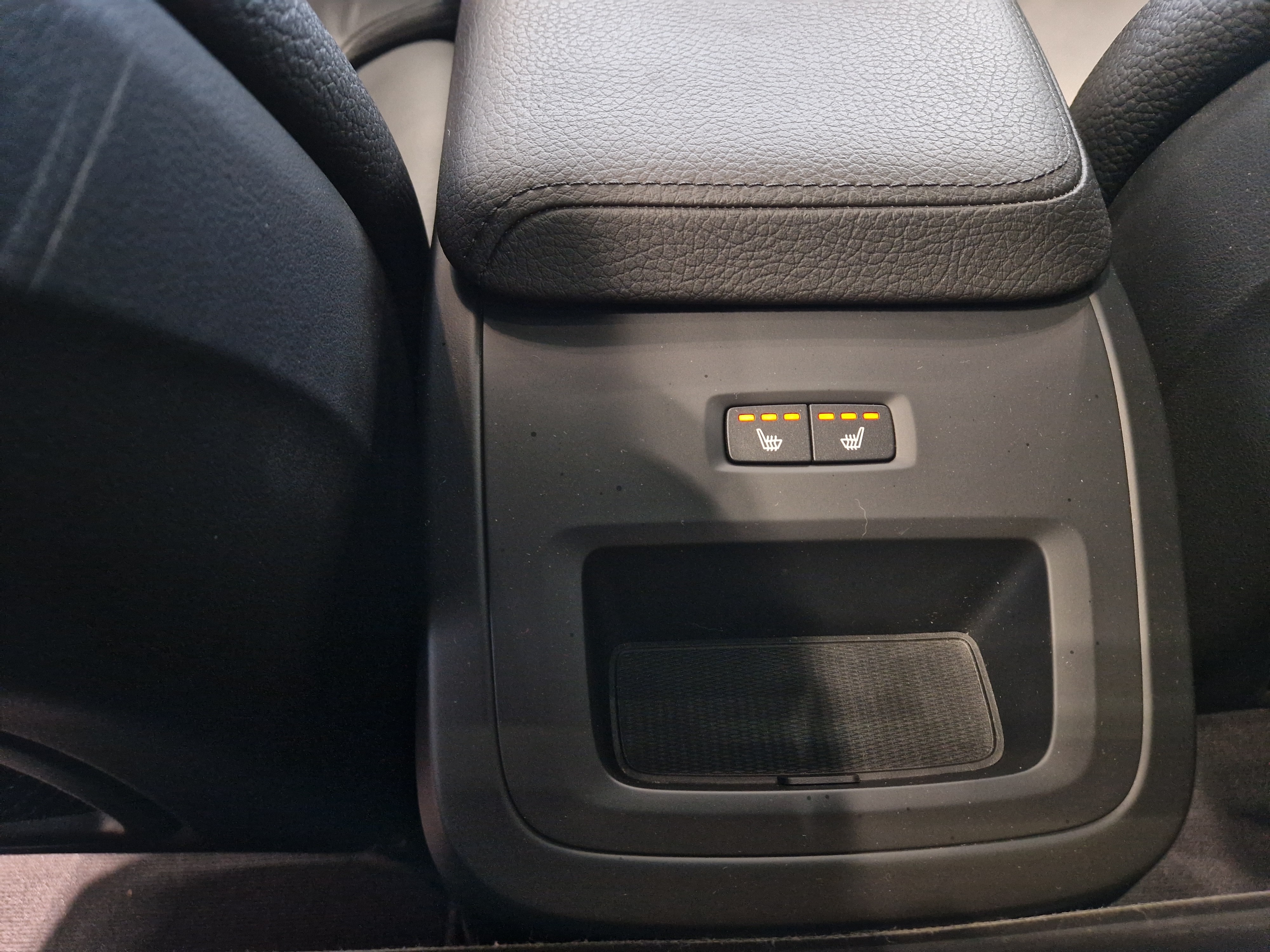 Volvo XC60 T6 TWE AWD INSCRIPTION TAKUU 24KK/40TKM