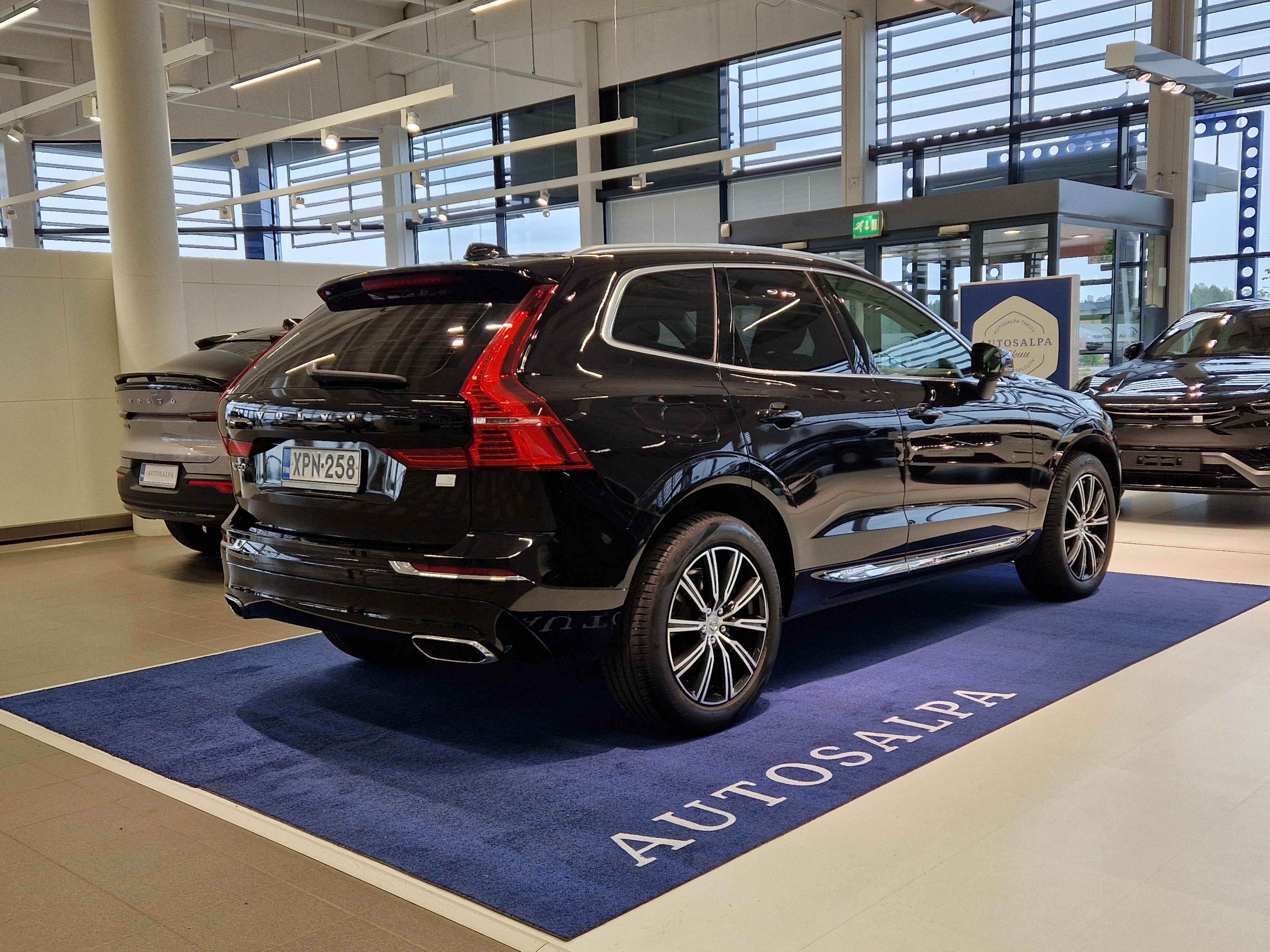 Volvo XC60 2021, kuva 4/21