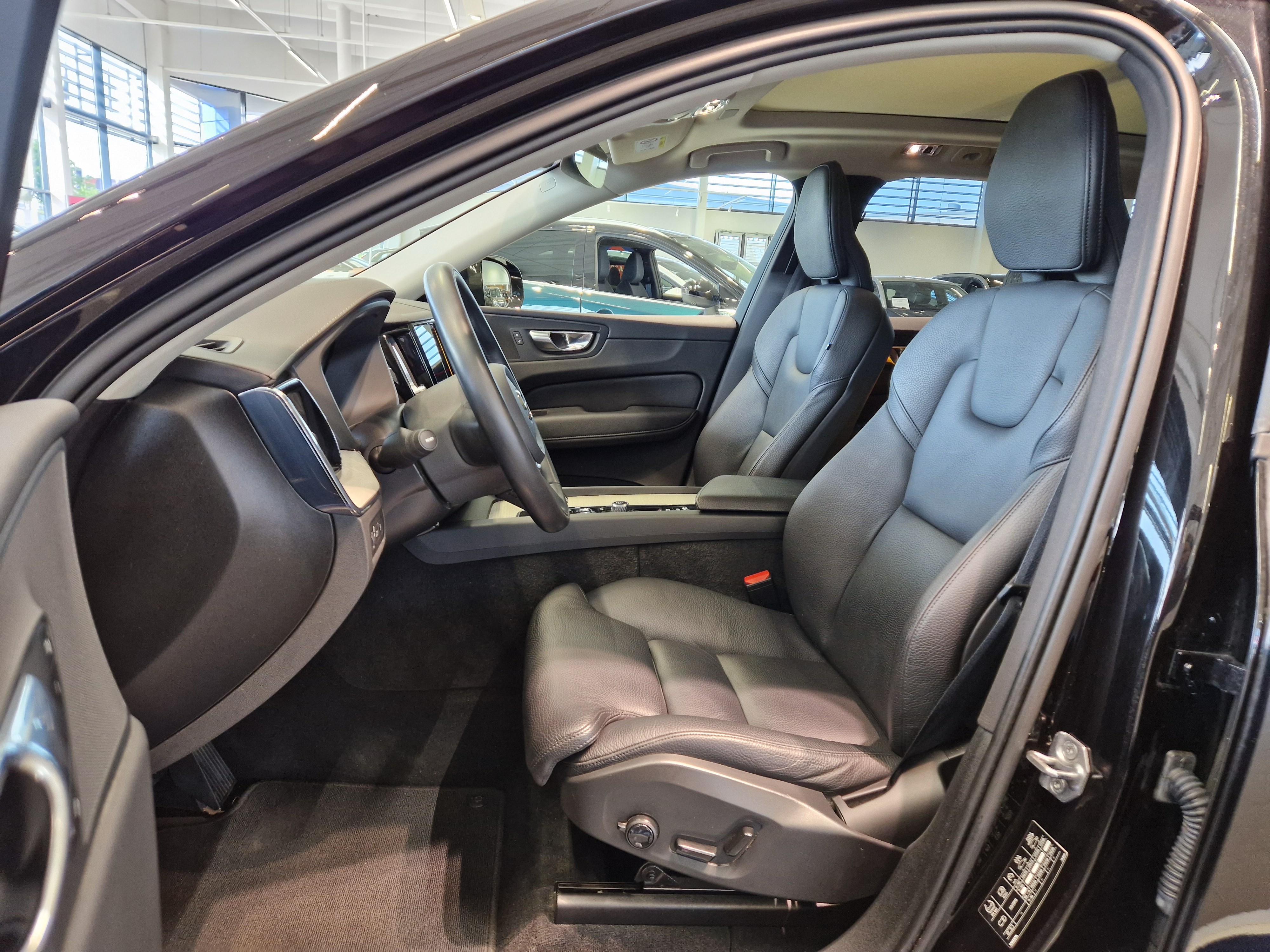 Volvo XC60 T6 TWE AWD INSCRIPTION TAKUU 24KK/40TKM