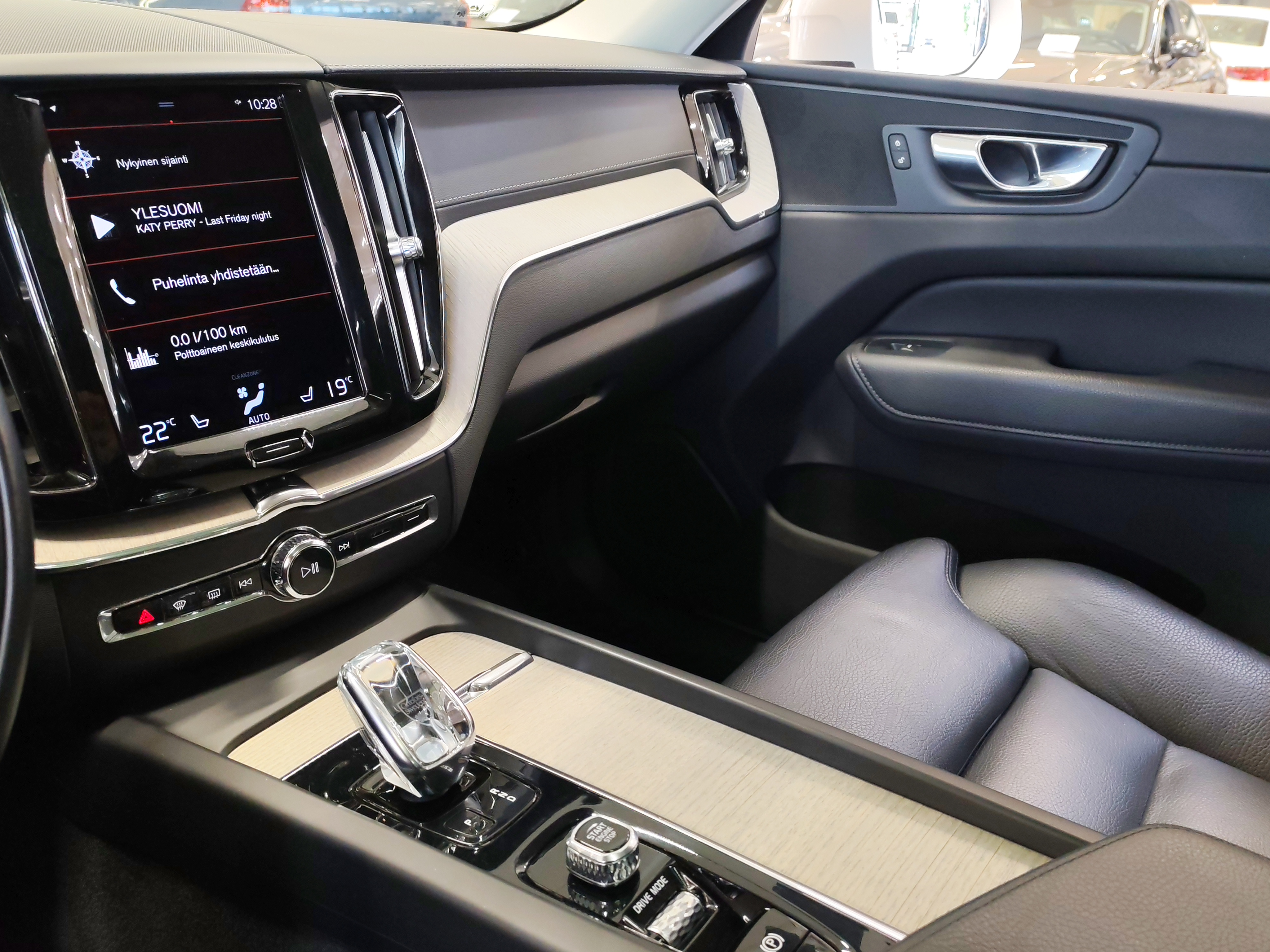 Volvo XC60 T6 TWE AWD INSCRIPTION TAKUU 24KK/40TKM