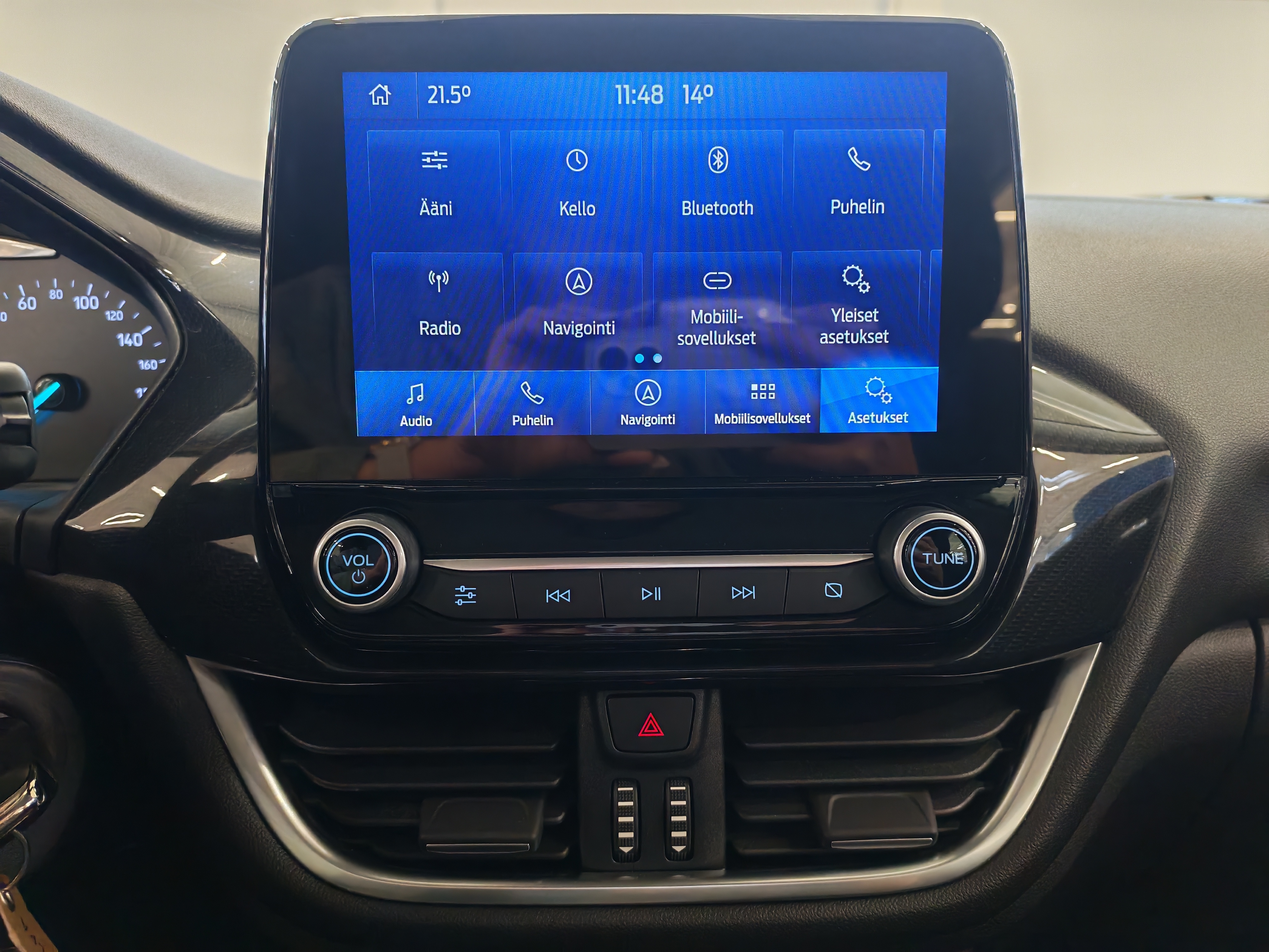 Ford PUMA 1,0 ECOBOOST HYBRID (MHEV) 125HV M6 TITANIUM