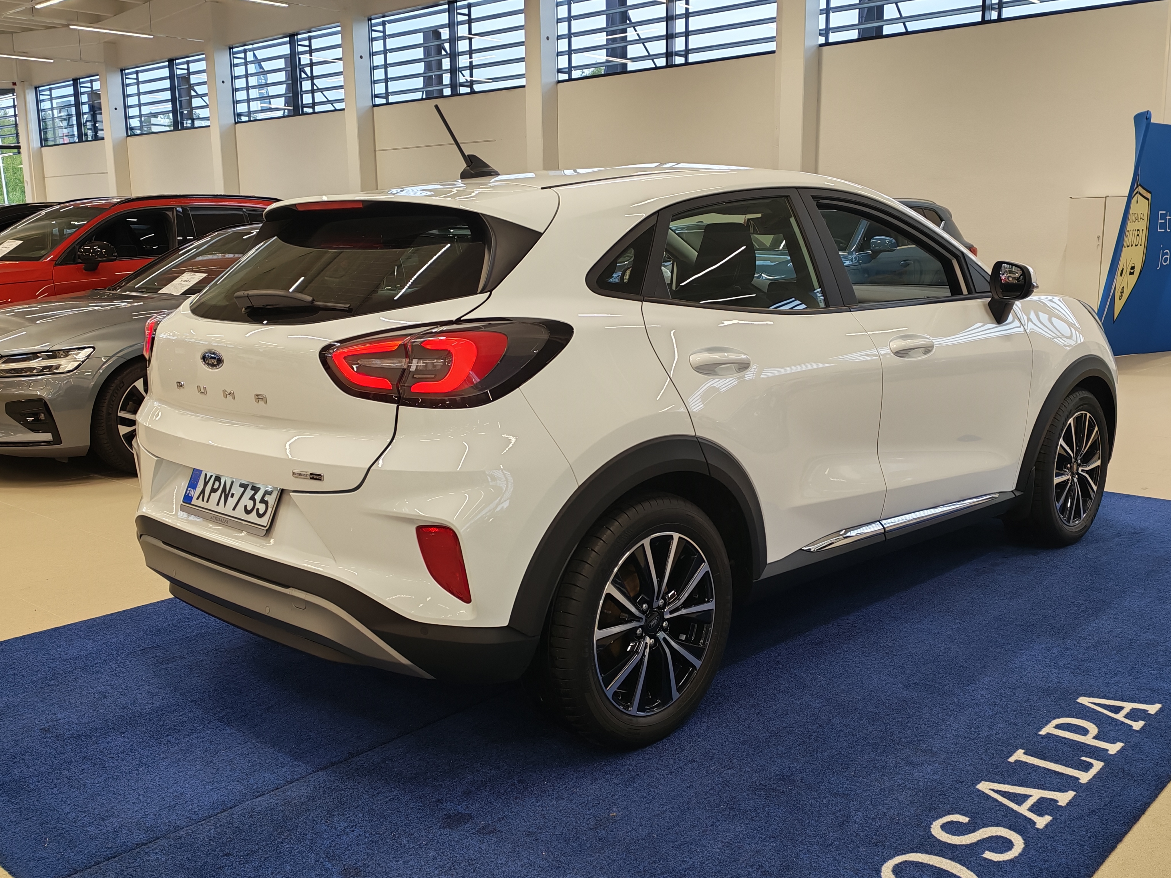 Ford PUMA 1,0 ECOBOOST HYBRID (MHEV) 125HV M6 TITANIUM