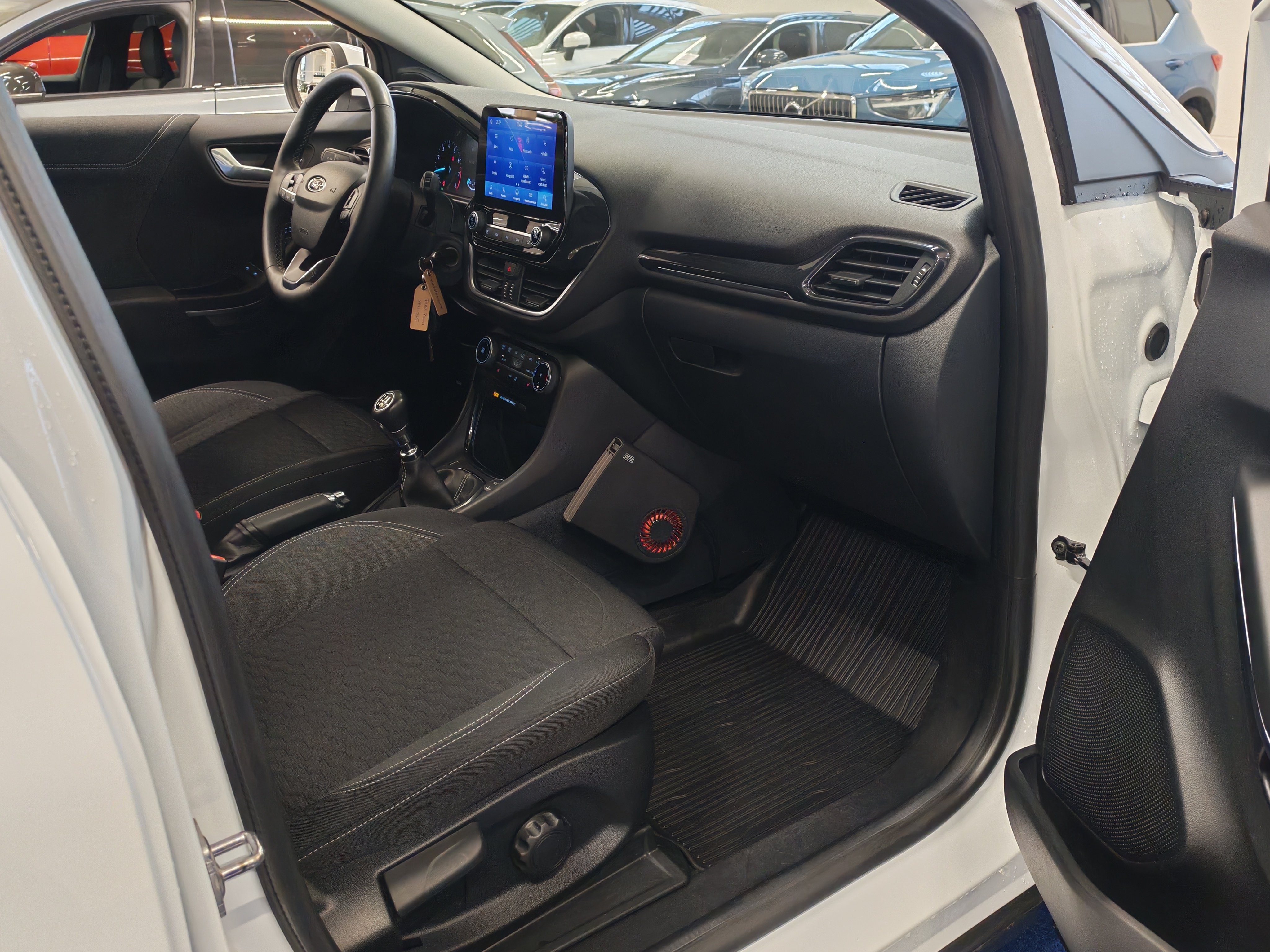 Ford PUMA 1,0 ECOBOOST HYBRID (MHEV) 125HV M6 TITANIUM