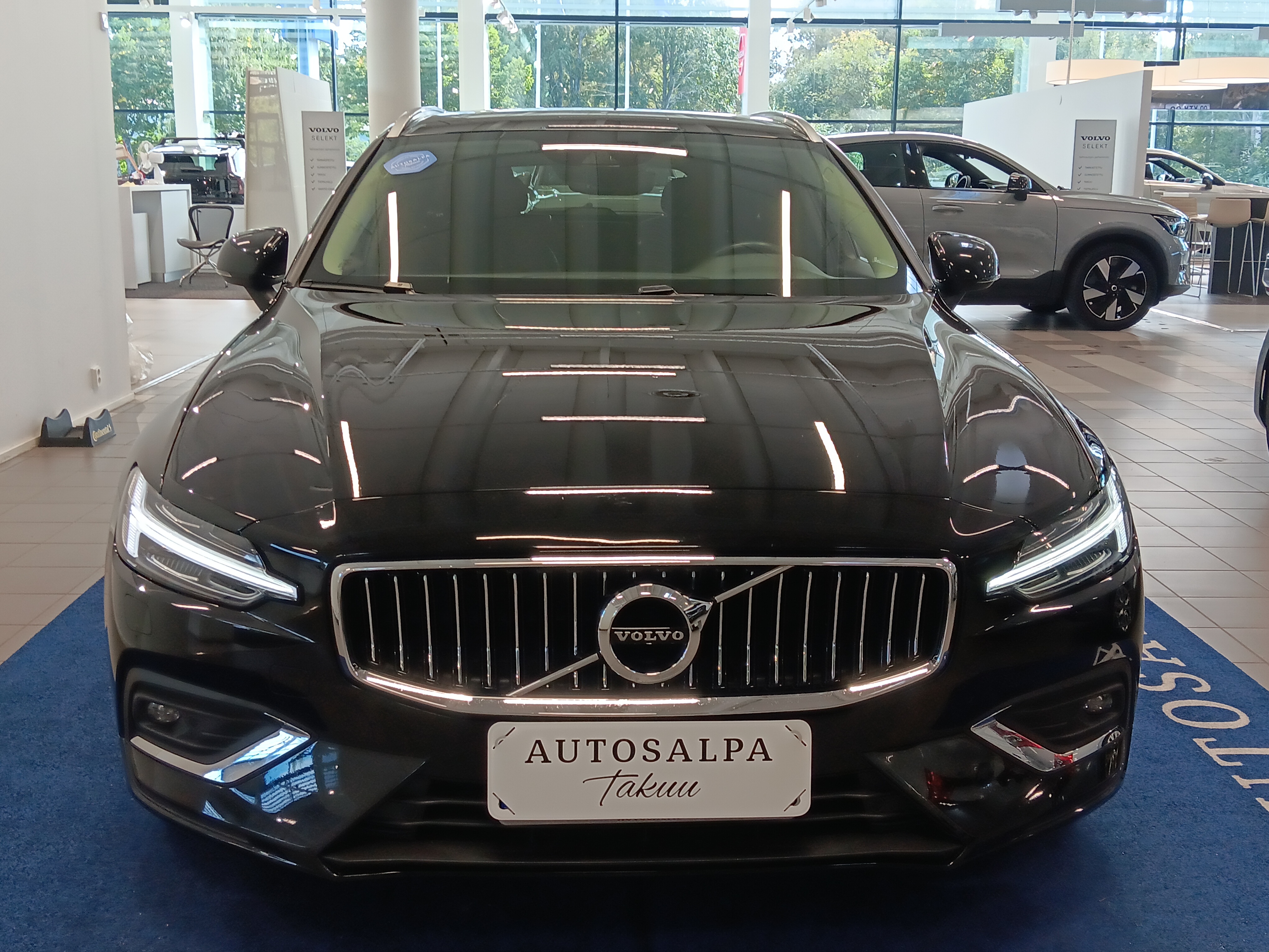 Volvo V60 B4 MHEV Inscription 2022, kuva 2/22