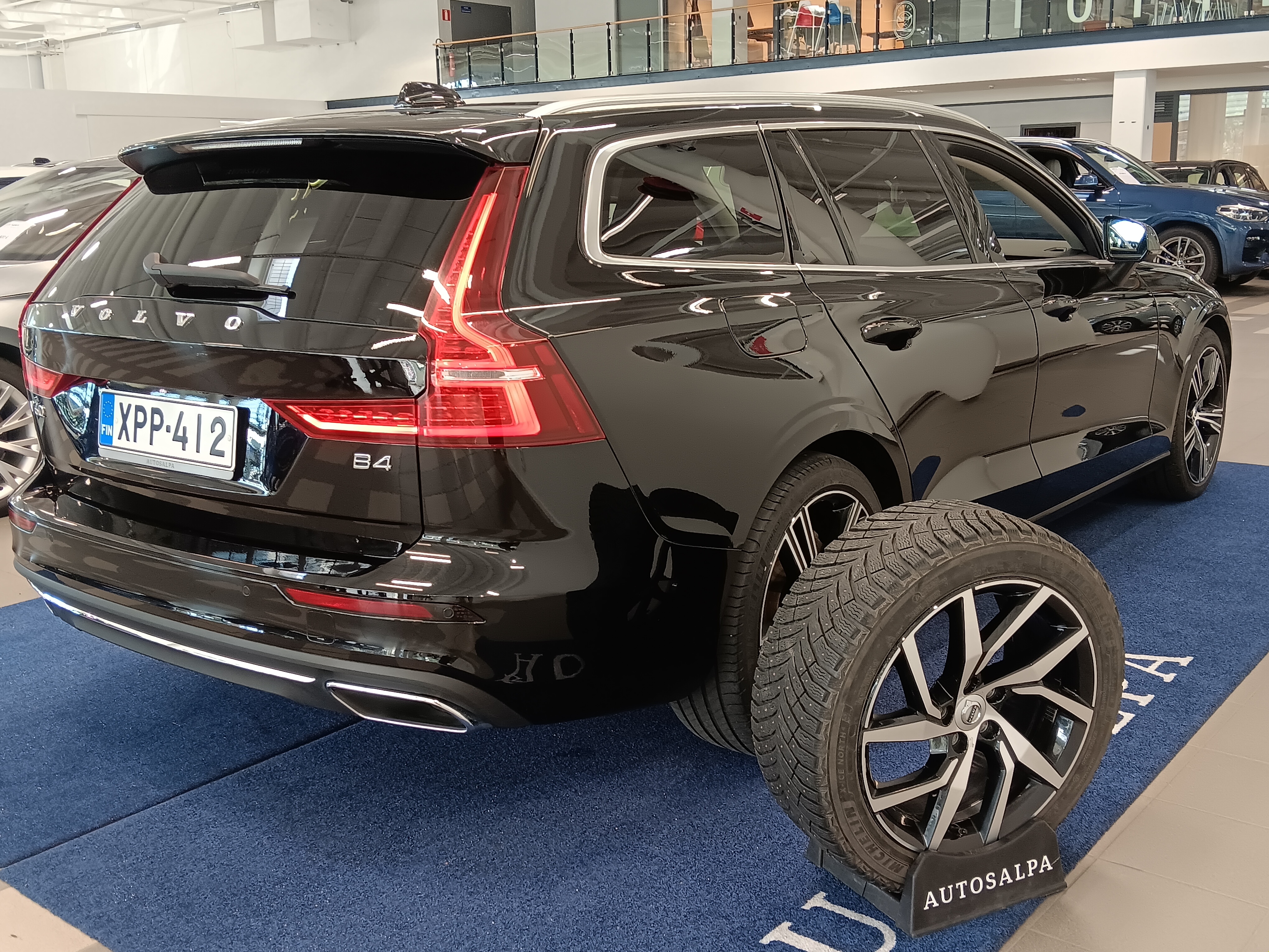 Volvo V60 B4 MHEV Inscription 2022, kuva 6/22