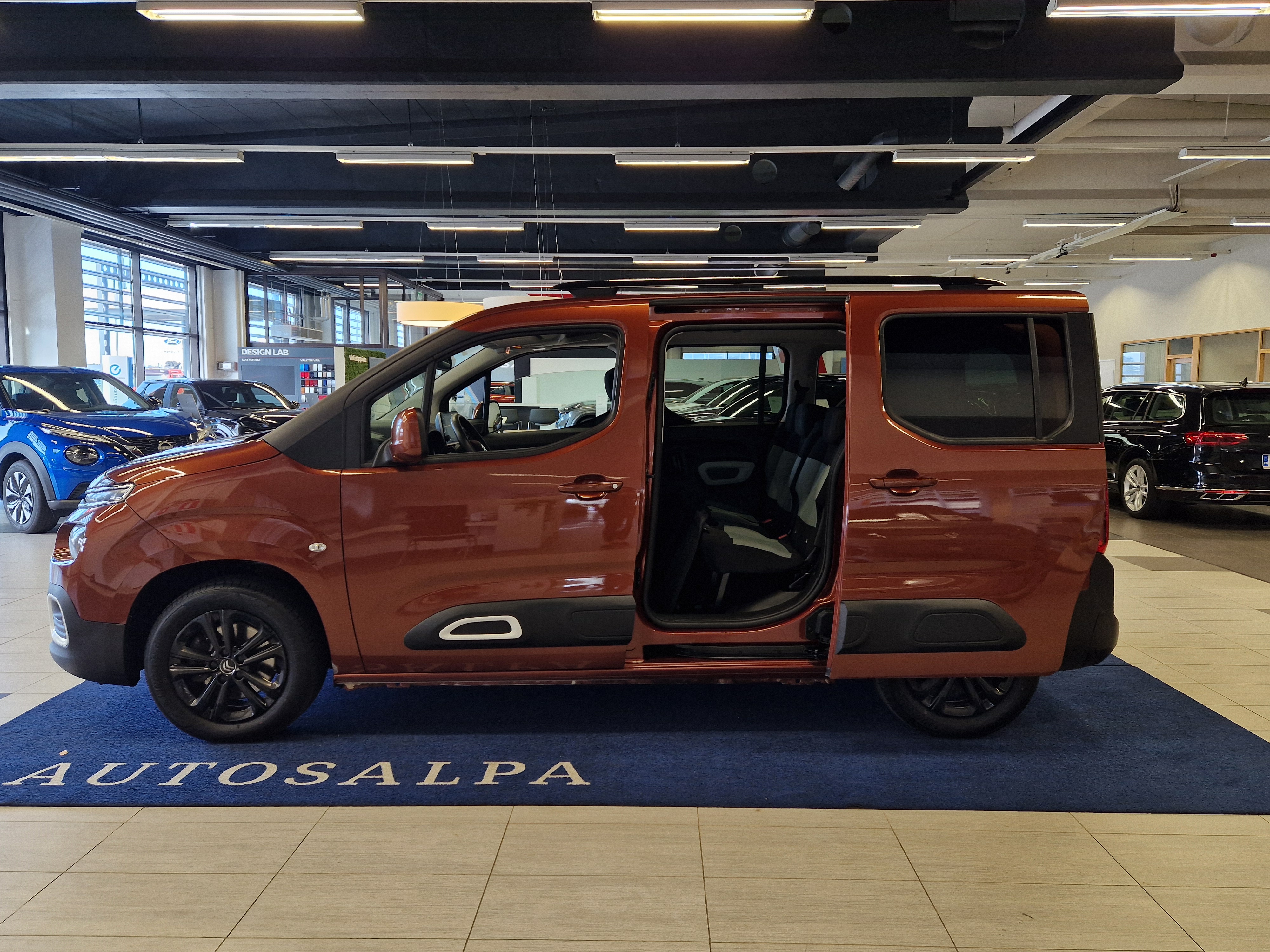 Citroen BERLINGO PURETECH 130 FEEL PACK M EAT8 AUTOMAATTI