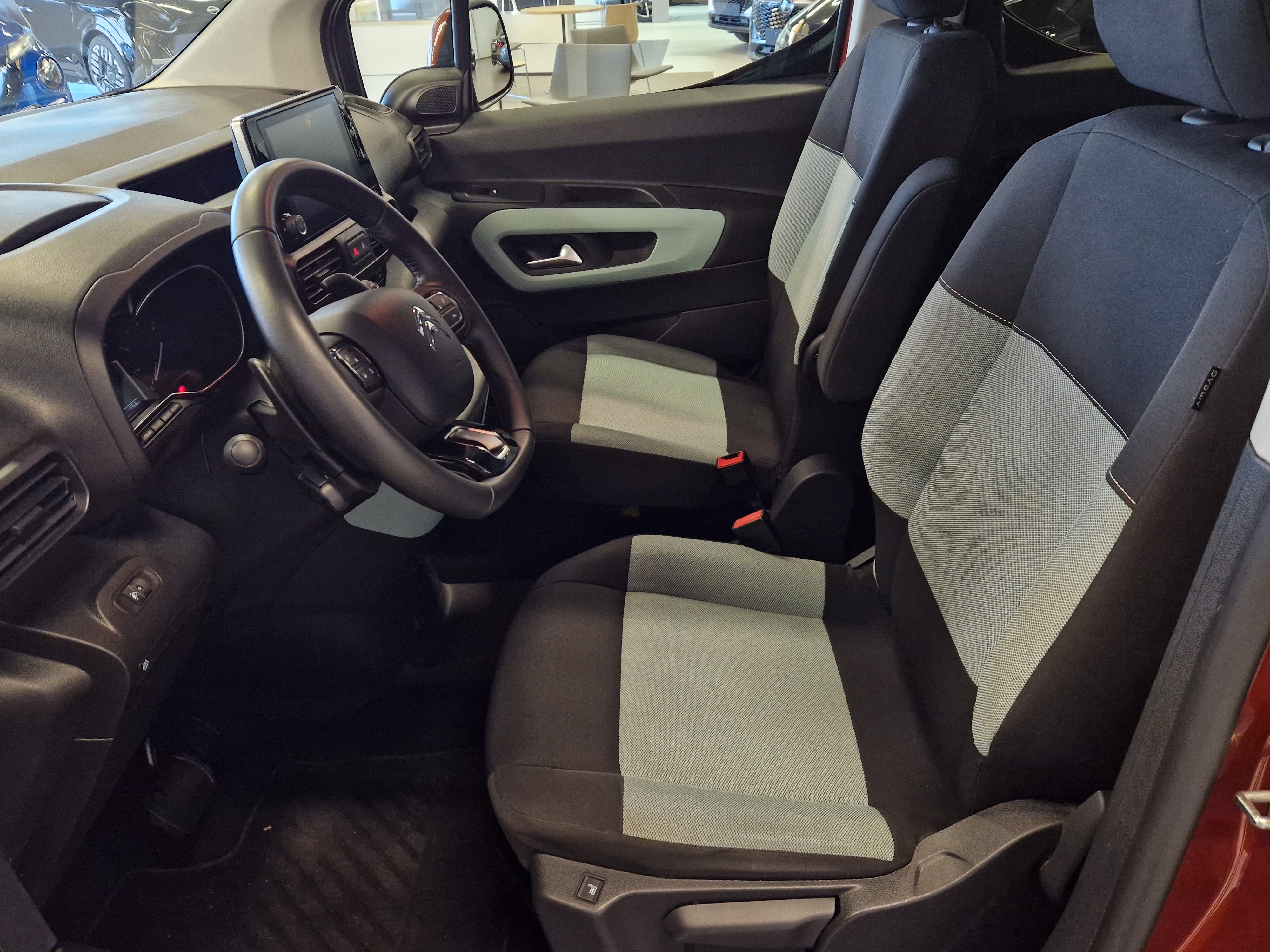 Citroen BERLINGO PURETECH 130 FEEL PACK M EAT8 AUTOMAATTI