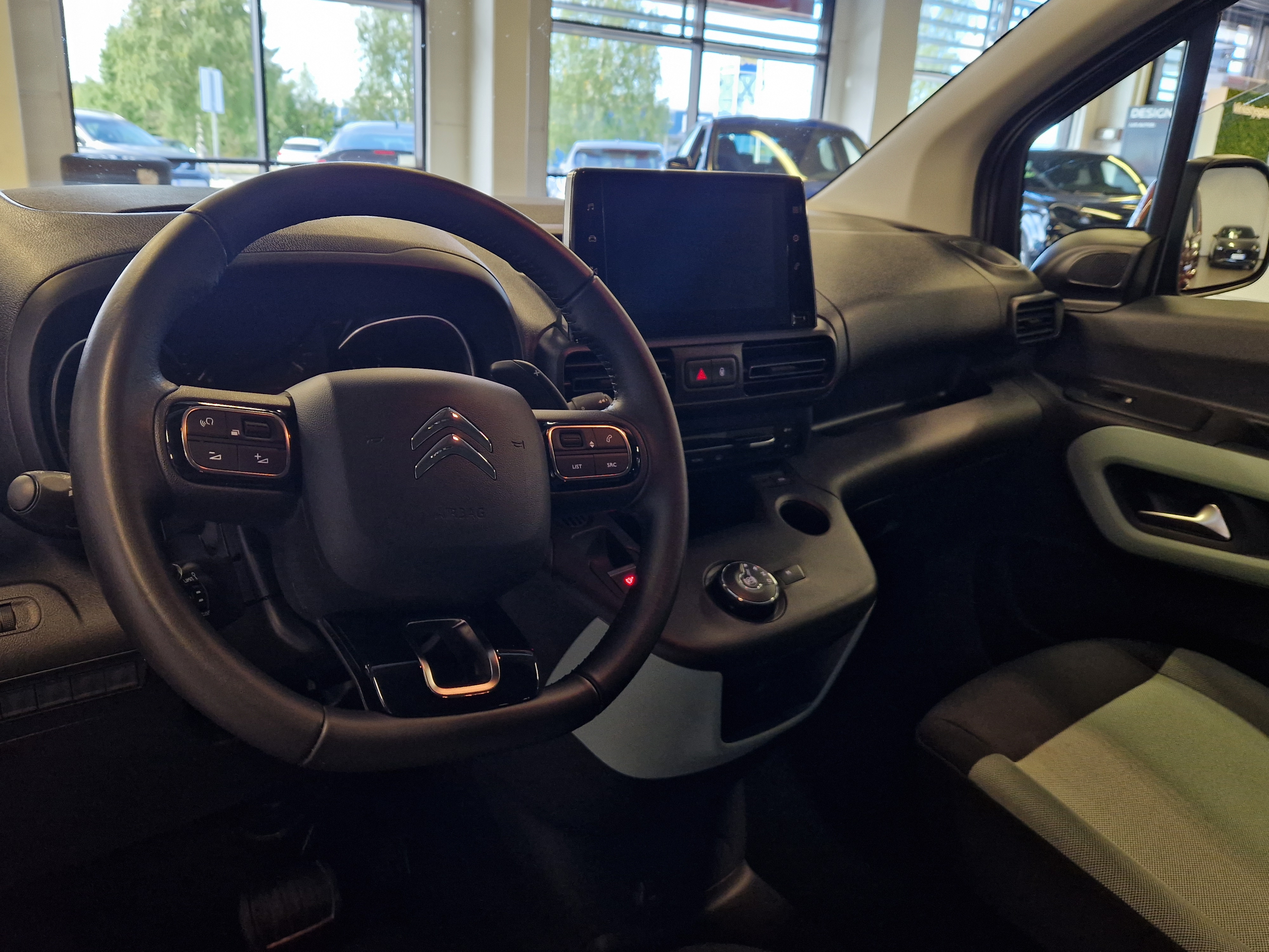 Citroen BERLINGO PURETECH 130 FEEL PACK M EAT8 AUTOMAATTI