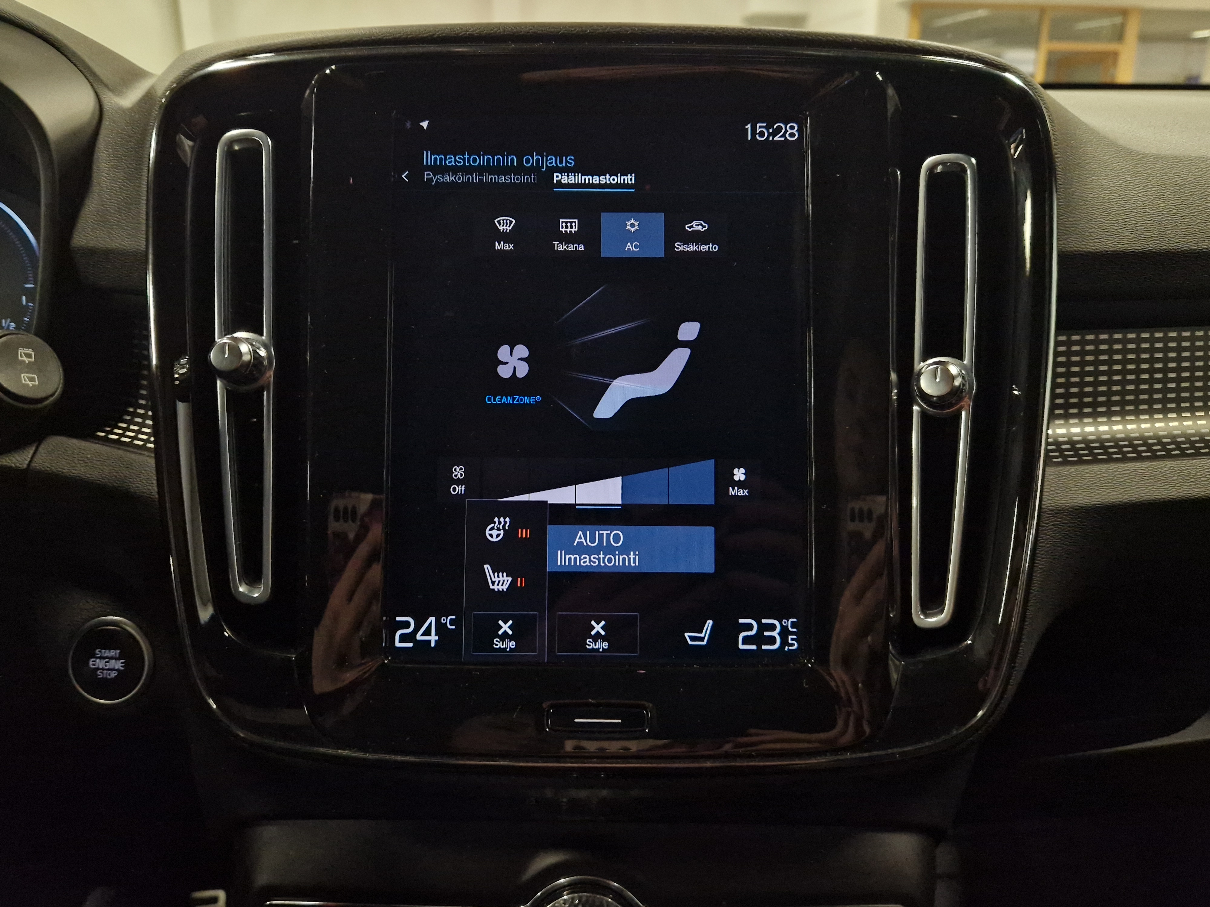 Volvo XC40 T4 TWE R-DESIGN TAKUU 24KK/40TKM