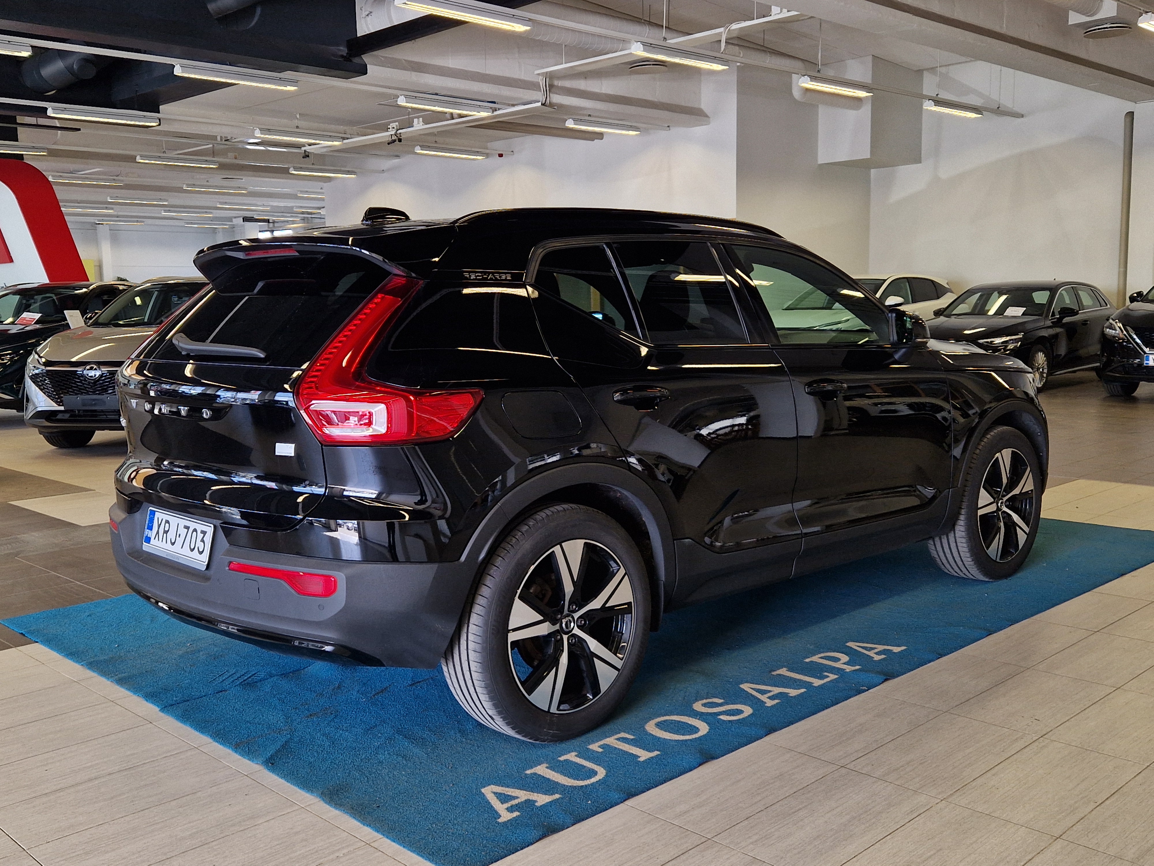Volvo XC40 T4 TWE R-DESIGN TAKUU 24KK/40TKM
