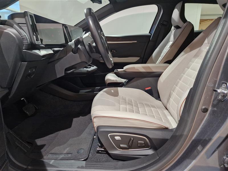 Renault MEGANE E-TECH 60KWH 220HV ICONIC.TAKUU 24KK/40TKM