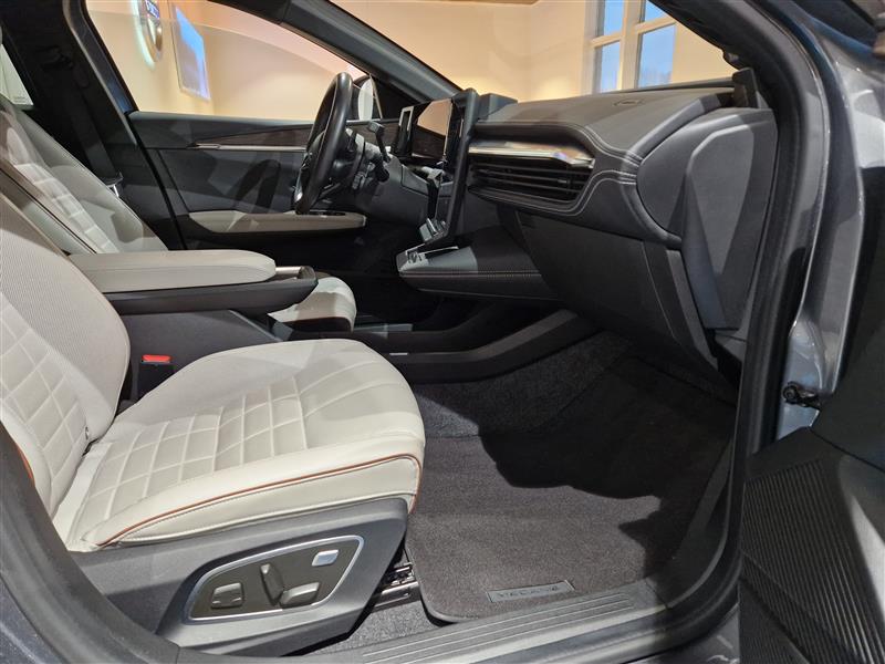 Renault MEGANE E-TECH 60KWH 220HV ICONIC.TAKUU 24KK/40TKM