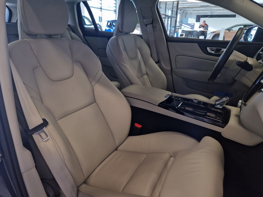 Volvo V60 T8 AWD LONG RANGE INSCRIPTION TAKUU 24KK/40TKM.