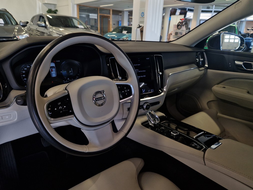 Volvo V60 T8 AWD LONG RANGE INSCRIPTION TAKUU 24KK/40TKM.
