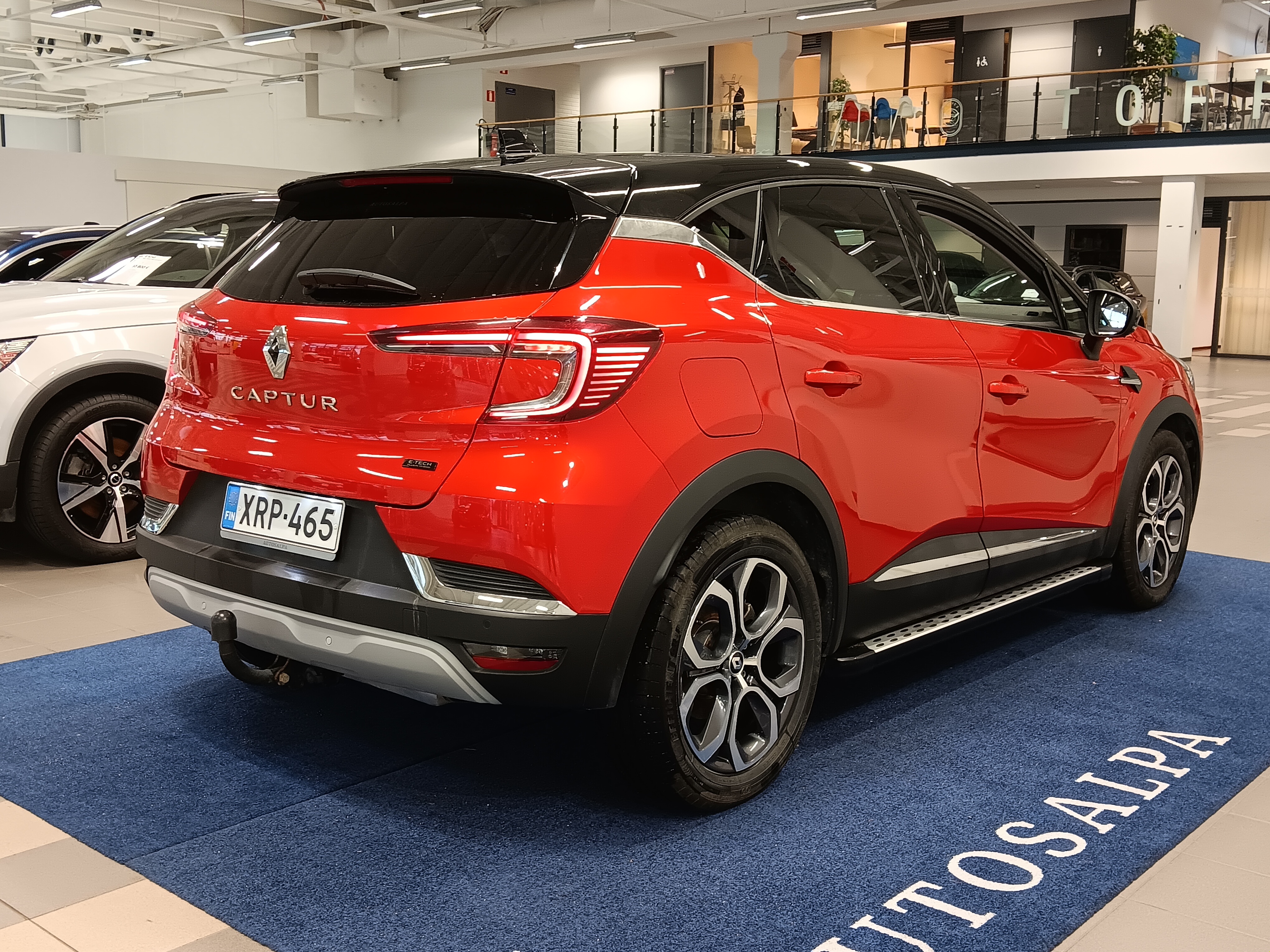 Renault Captur 2023, photo 2/4