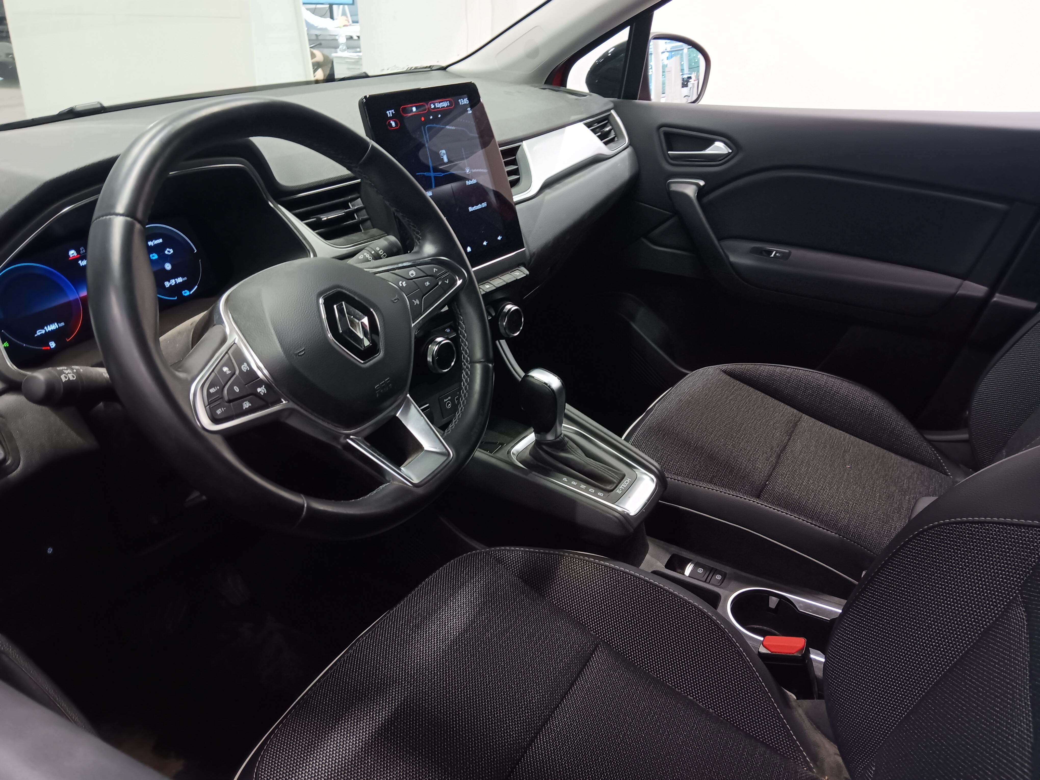 Renault Captur 2023, photo 3/4