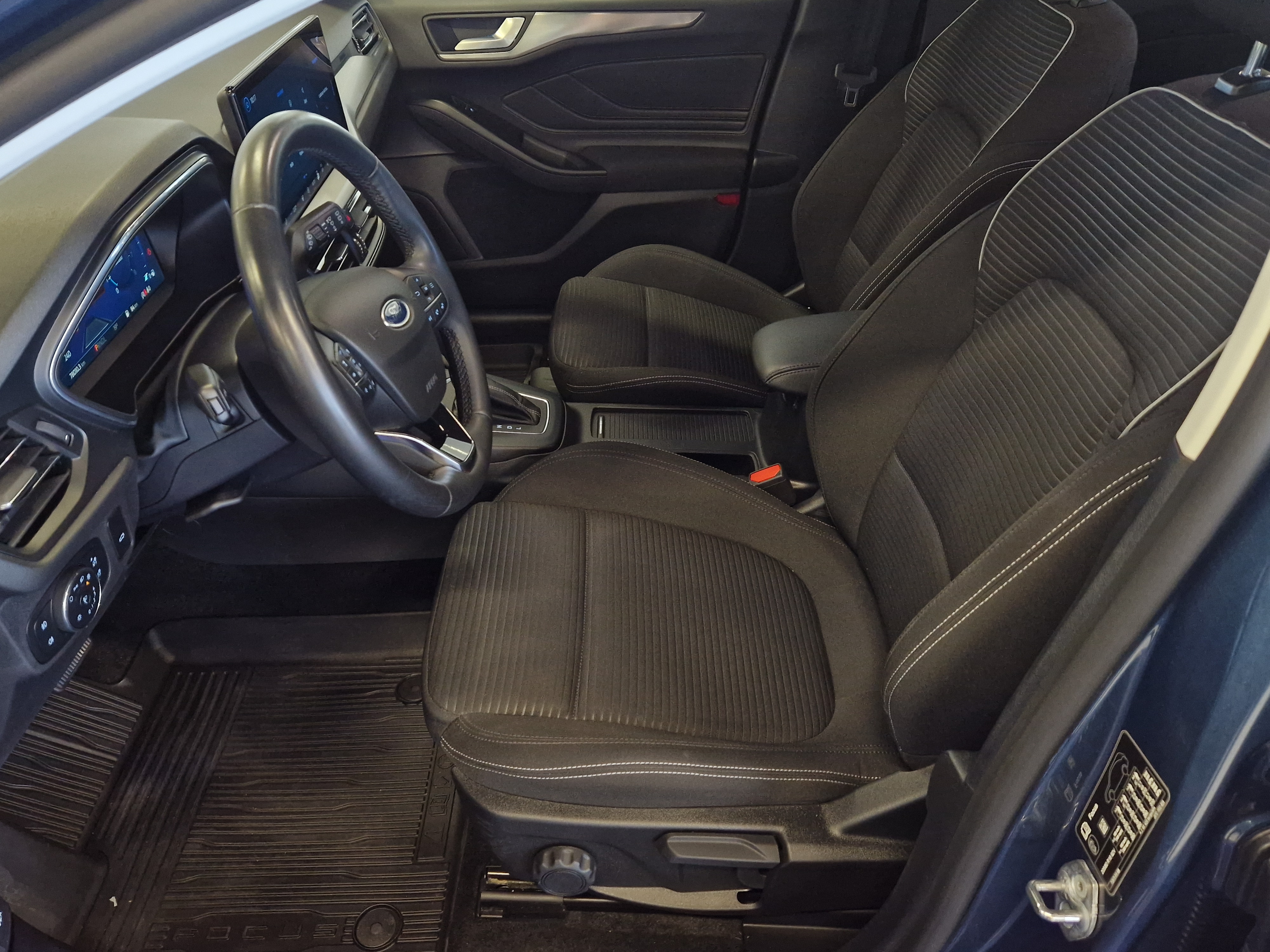 Ford FOCUS 1.0 ECOBOOST HYBRID POWERSHIFT 125HV (KEVYTHYBRIDI