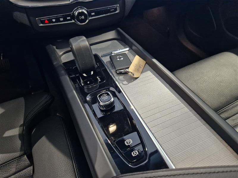 Volvo XC60 T8 AWD LONG RANGE HIGH PERFORMANCE PLUS BRIGHT AUT