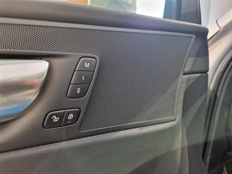 Volvo XC60 T8 AWD LONG RANGE HIGH PERFORMANCE PLUS BRIGHT AUT