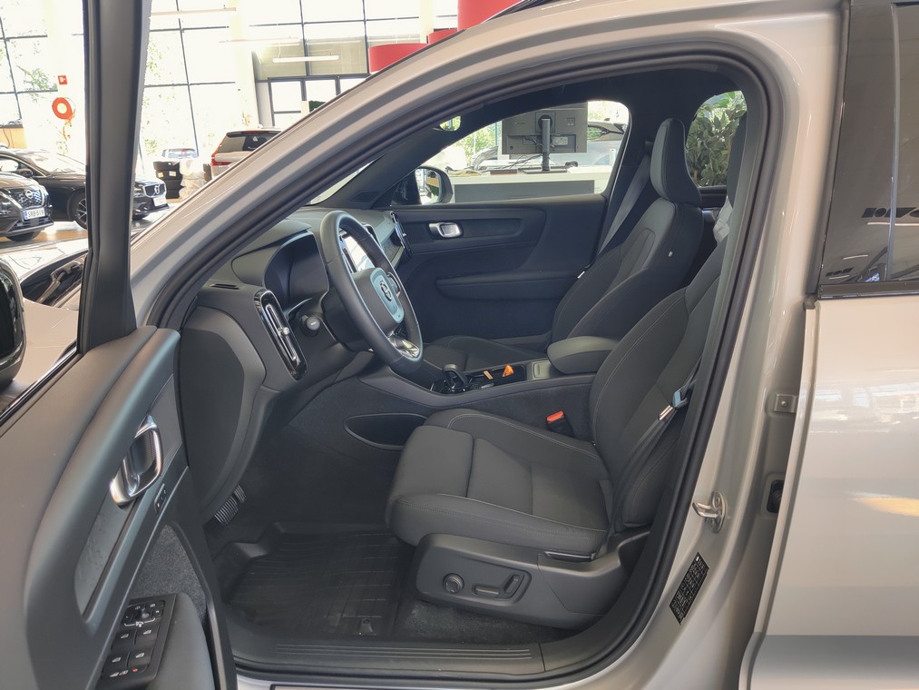 Volvo XC40 RECHARGE TWIN PLUS SELEKT TAKUU 24KK
