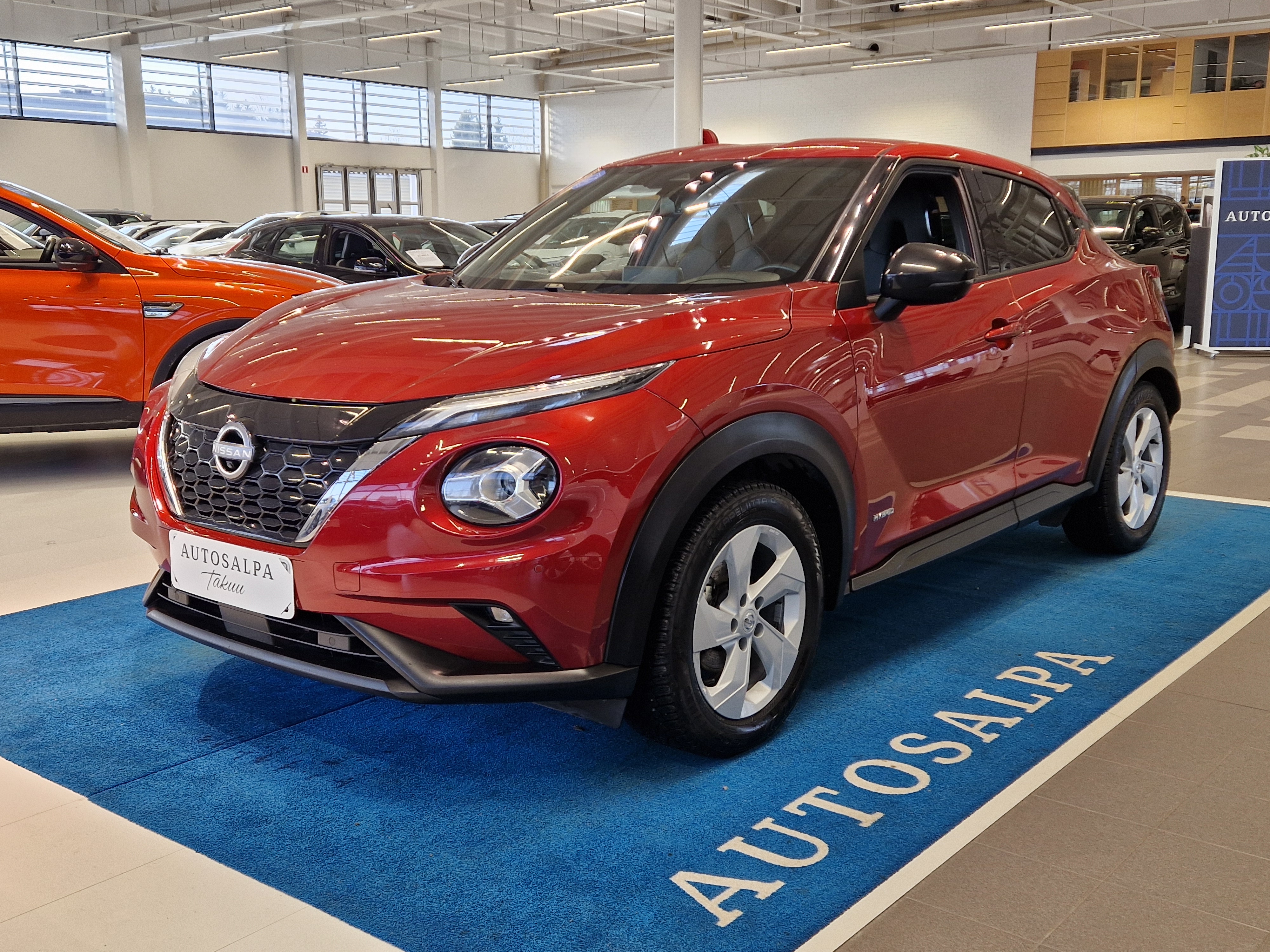 Nissan JUKE DIG-T 143HP 4AMT TEKNA + NAVI HEV HSW