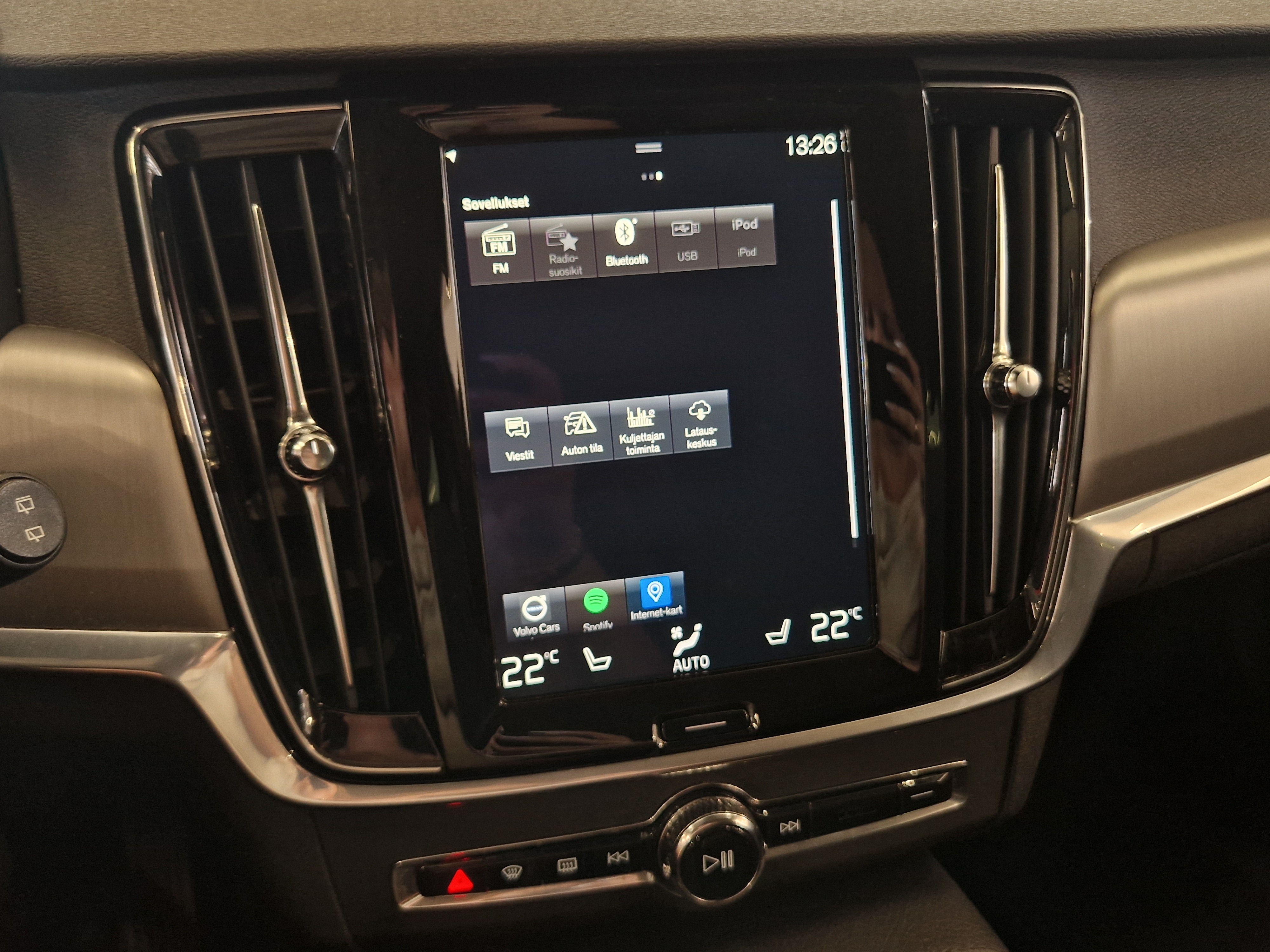 Volvo V90 T8 TWE AWD MOMENTUM AUT
