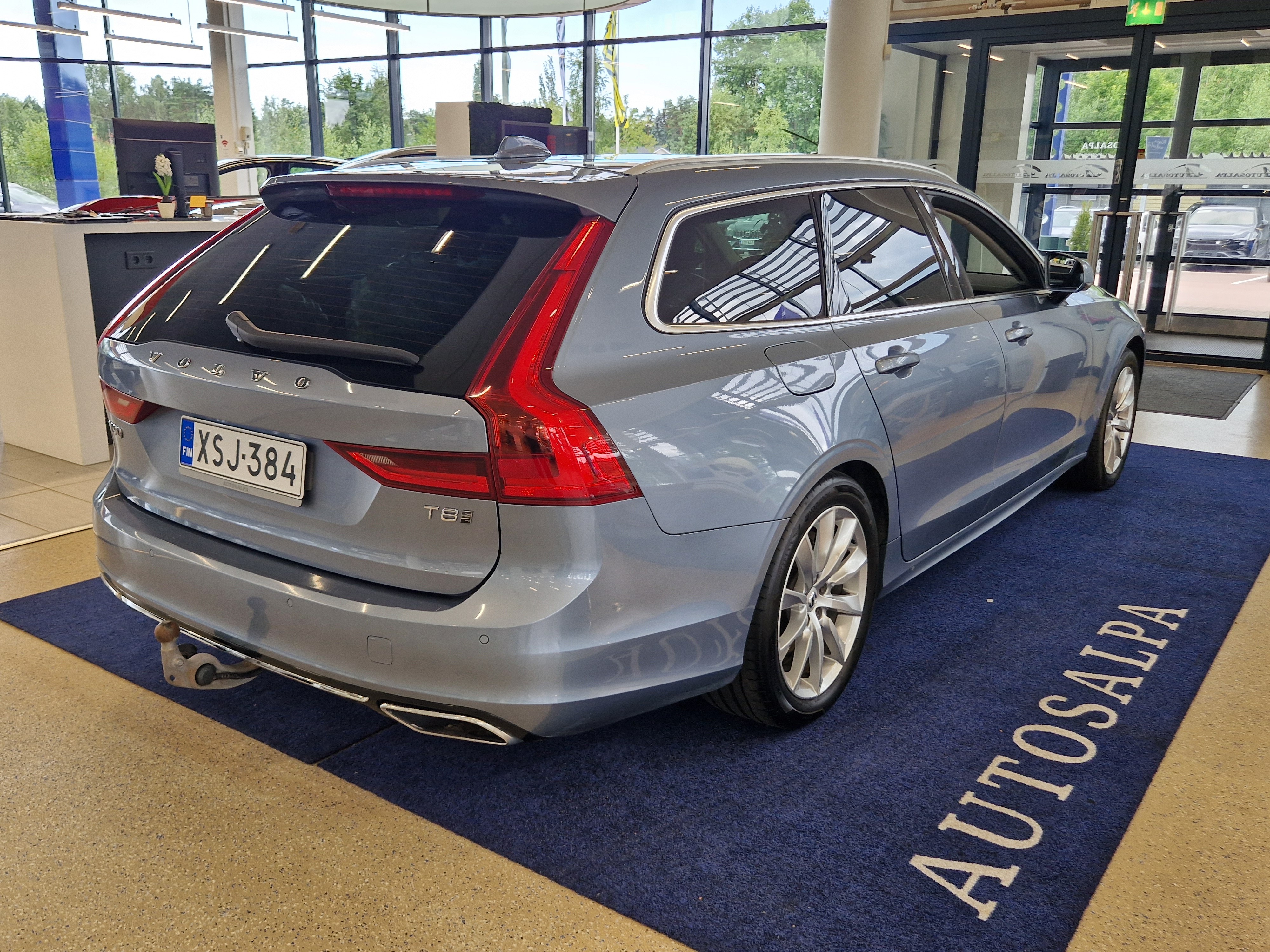 Volvo V90 T8 TWE AWD MOMENTUM AUT