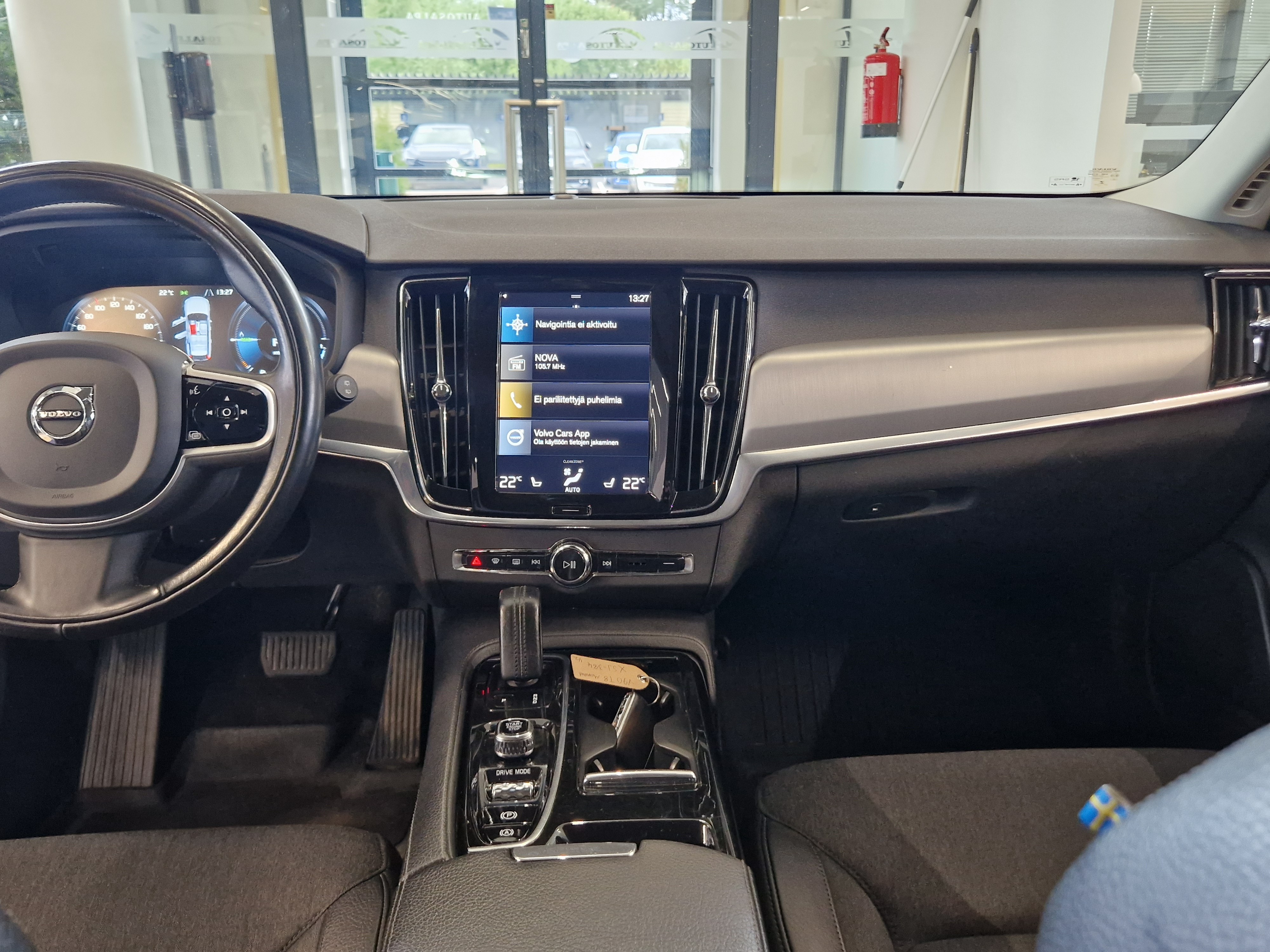 Volvo V90 T8 TWE AWD MOMENTUM AUT