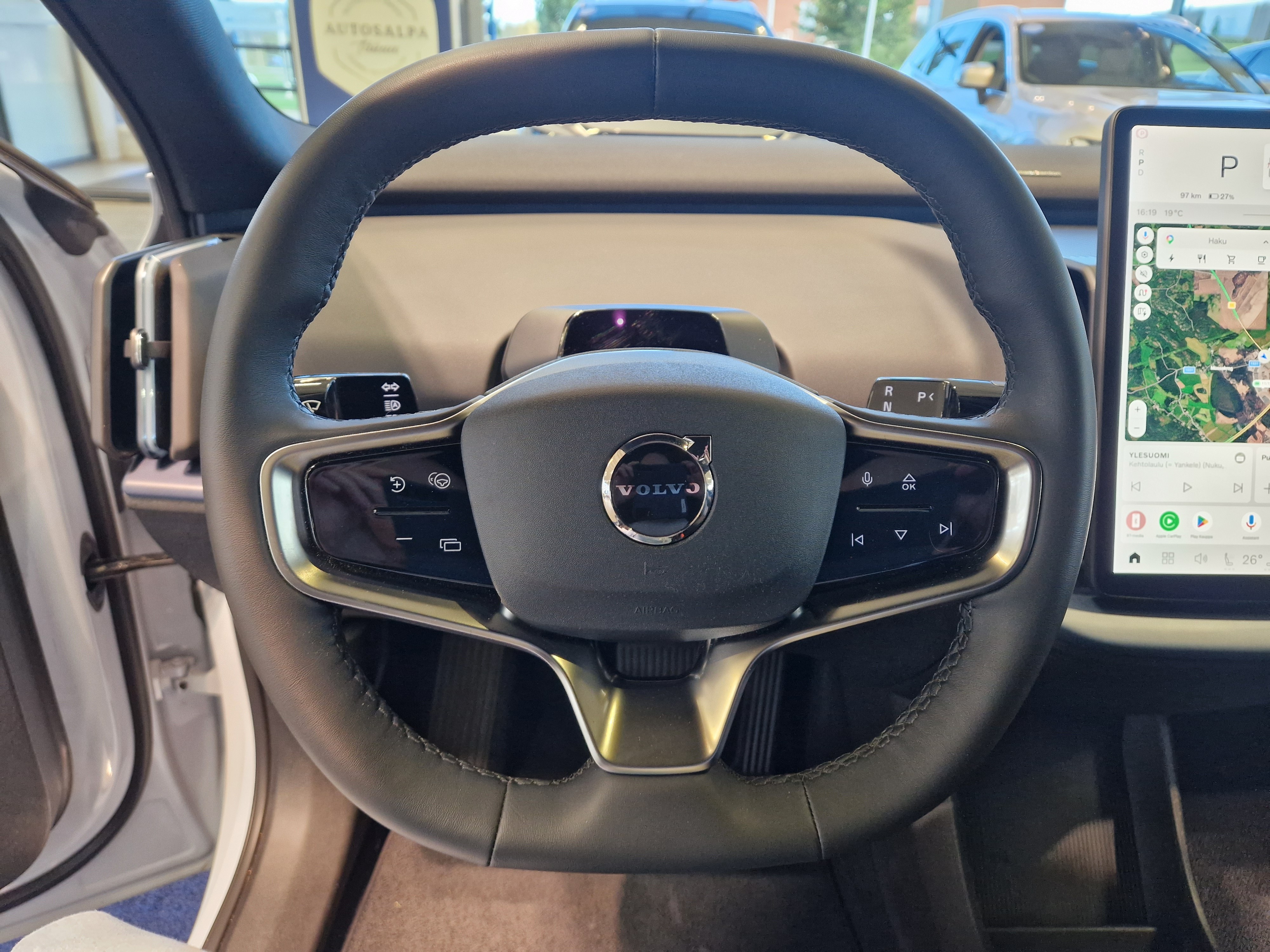 Volvo EX30 Single Extended Range Plus 2024, photo 6/16