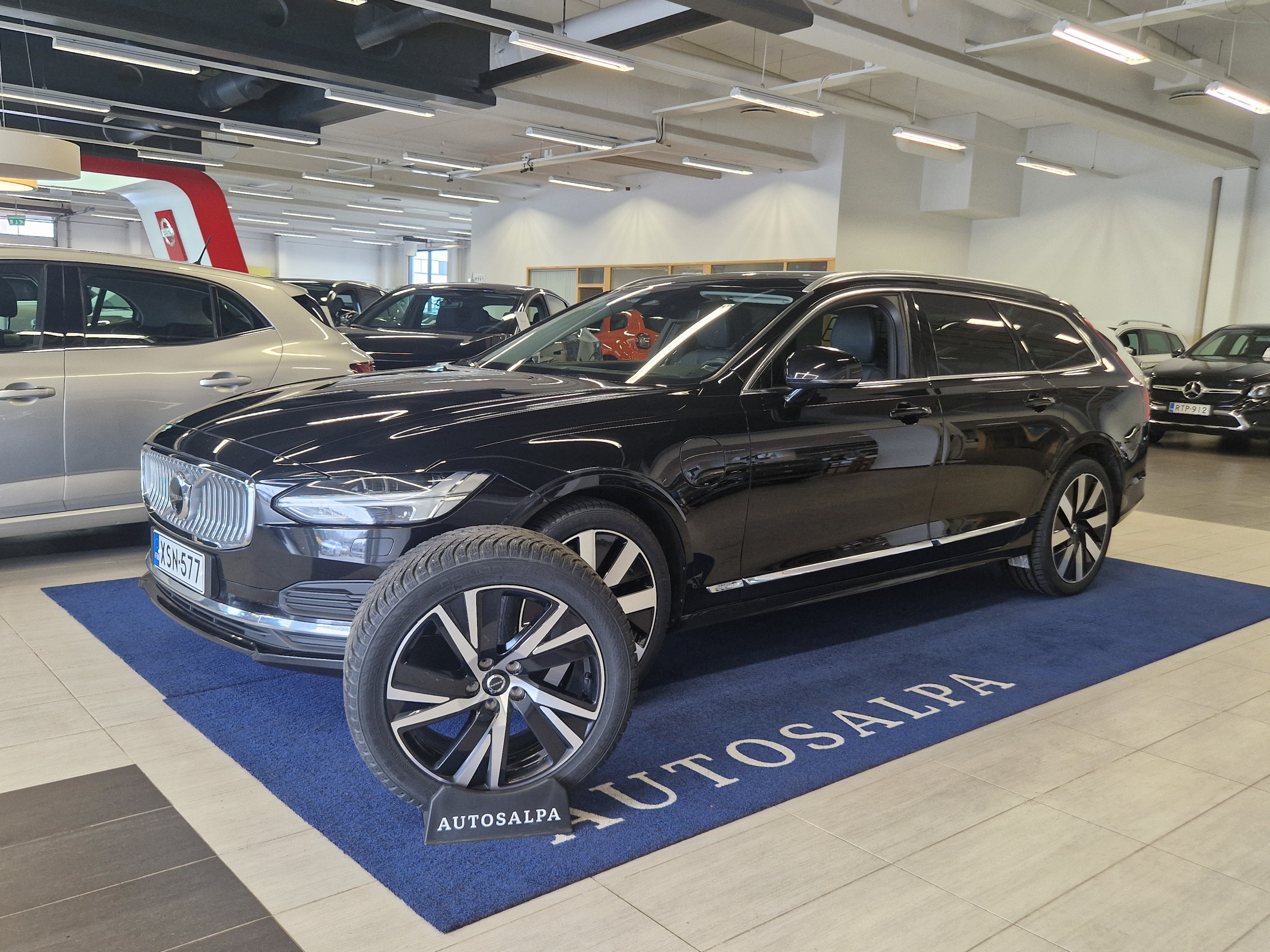 Volvo V90 2024, kuva 2/19