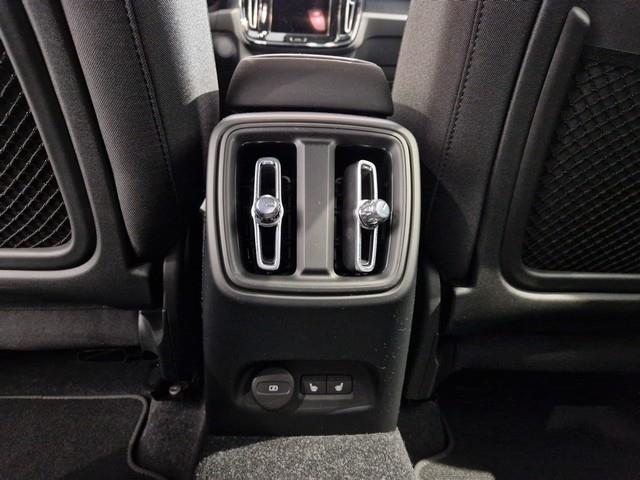 Volvo XC40 RECHARGE TWIN PLUS