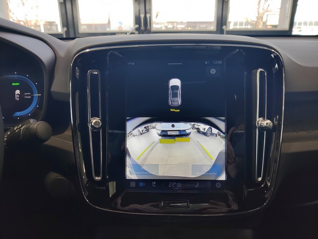 Volvo C40 RECHARGE SINGLE PLUS EXTENDED RANGE.