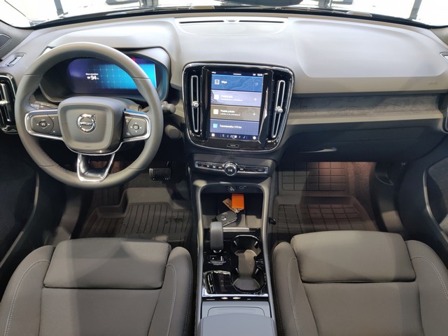 Volvo C40 RECHARGE SINGLE PLUS EXTENDED RANGE.
