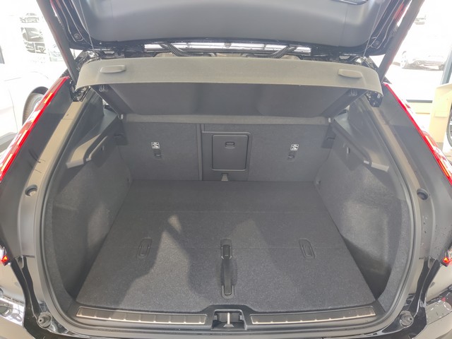 Volvo C40 RECHARGE SINGLE PLUS EXTENDED RANGE.