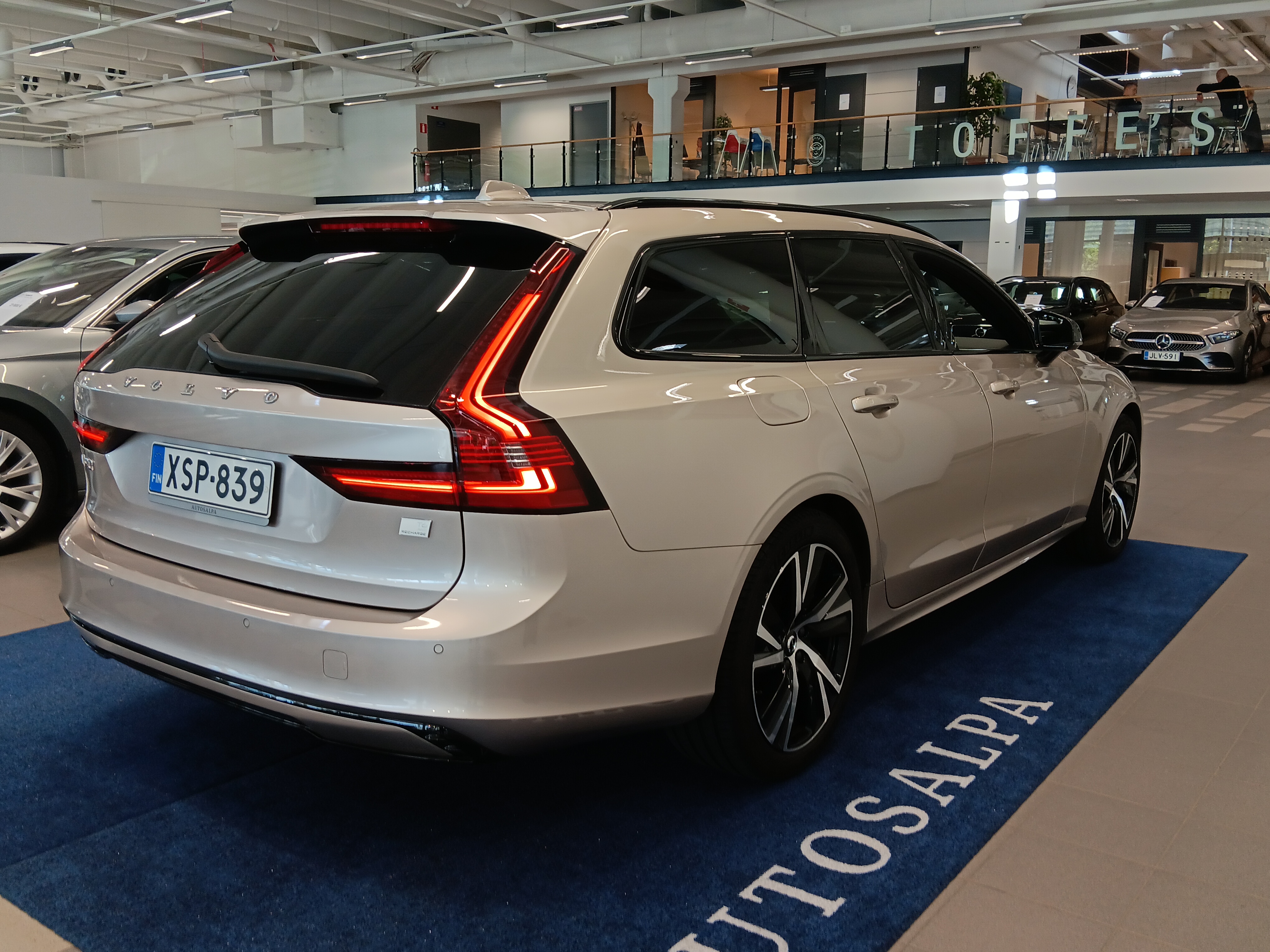 Volvo V90 T6 AWD LONG RANGE PLUS DARK SELEKT TAKUU 24KK