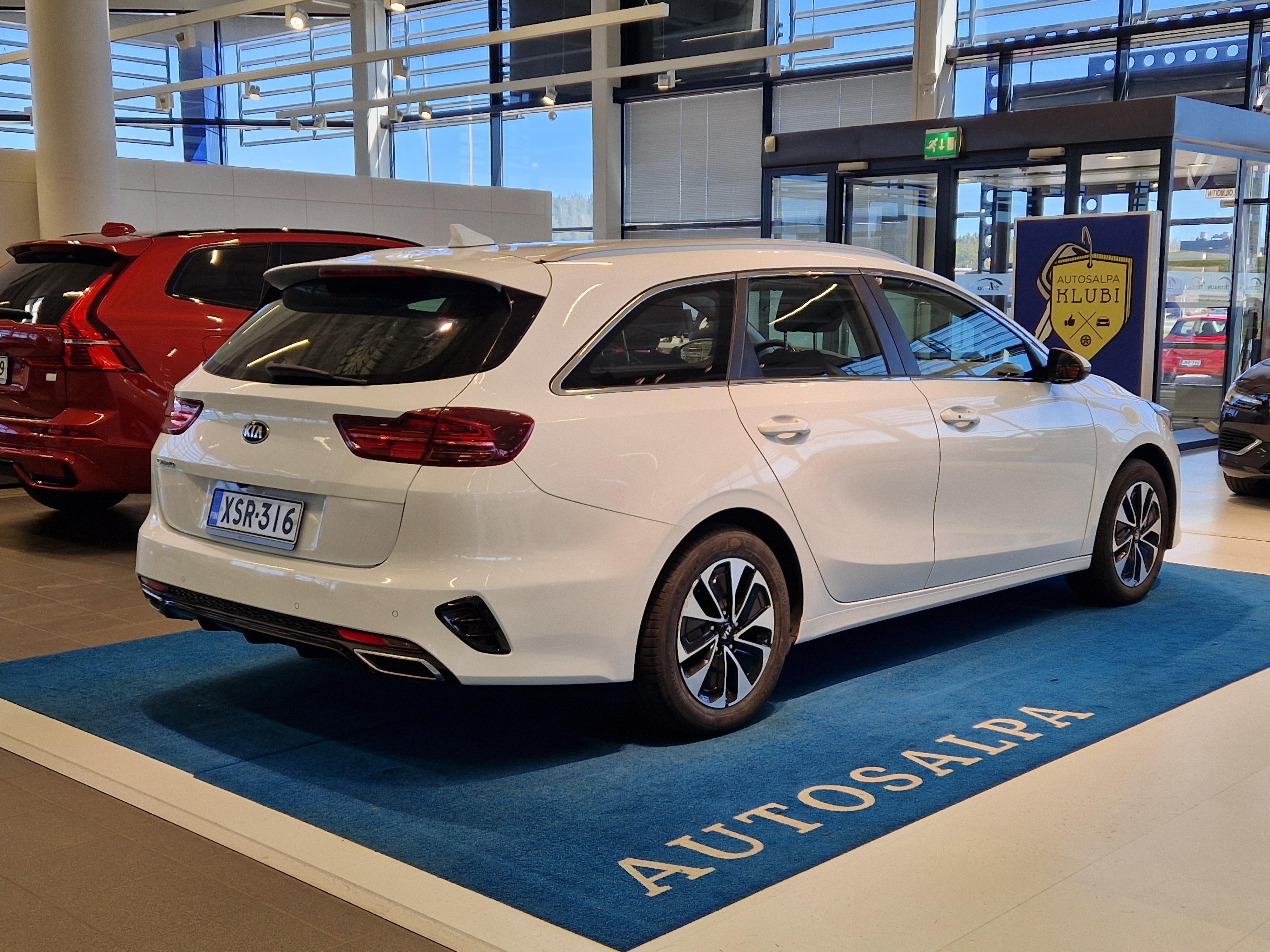 Kia CEED 1,6 GDI PLUG-IN HYBRID EX SW DCT