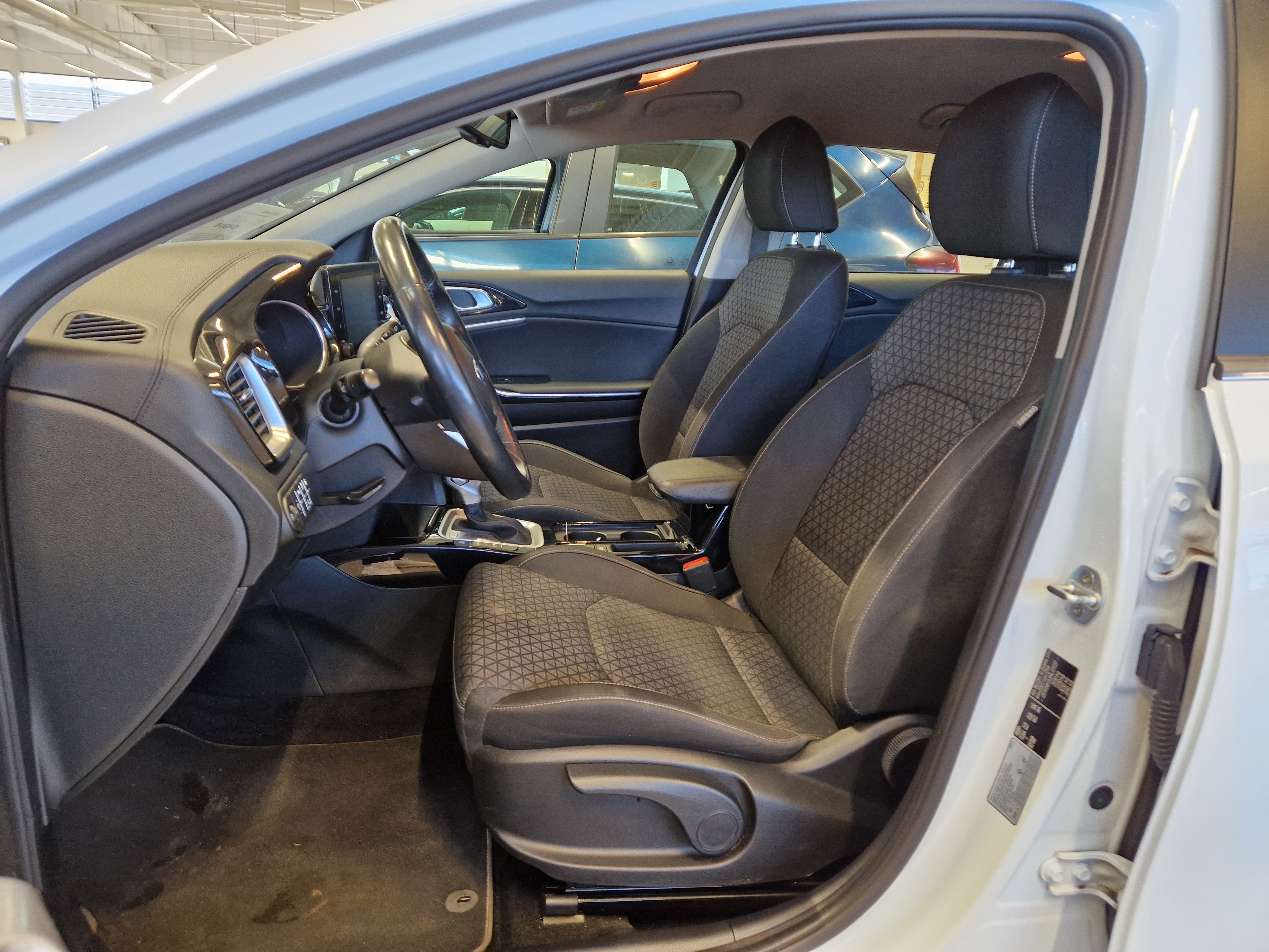 Kia CEED 1,6 GDI PLUG-IN HYBRID EX SW DCT