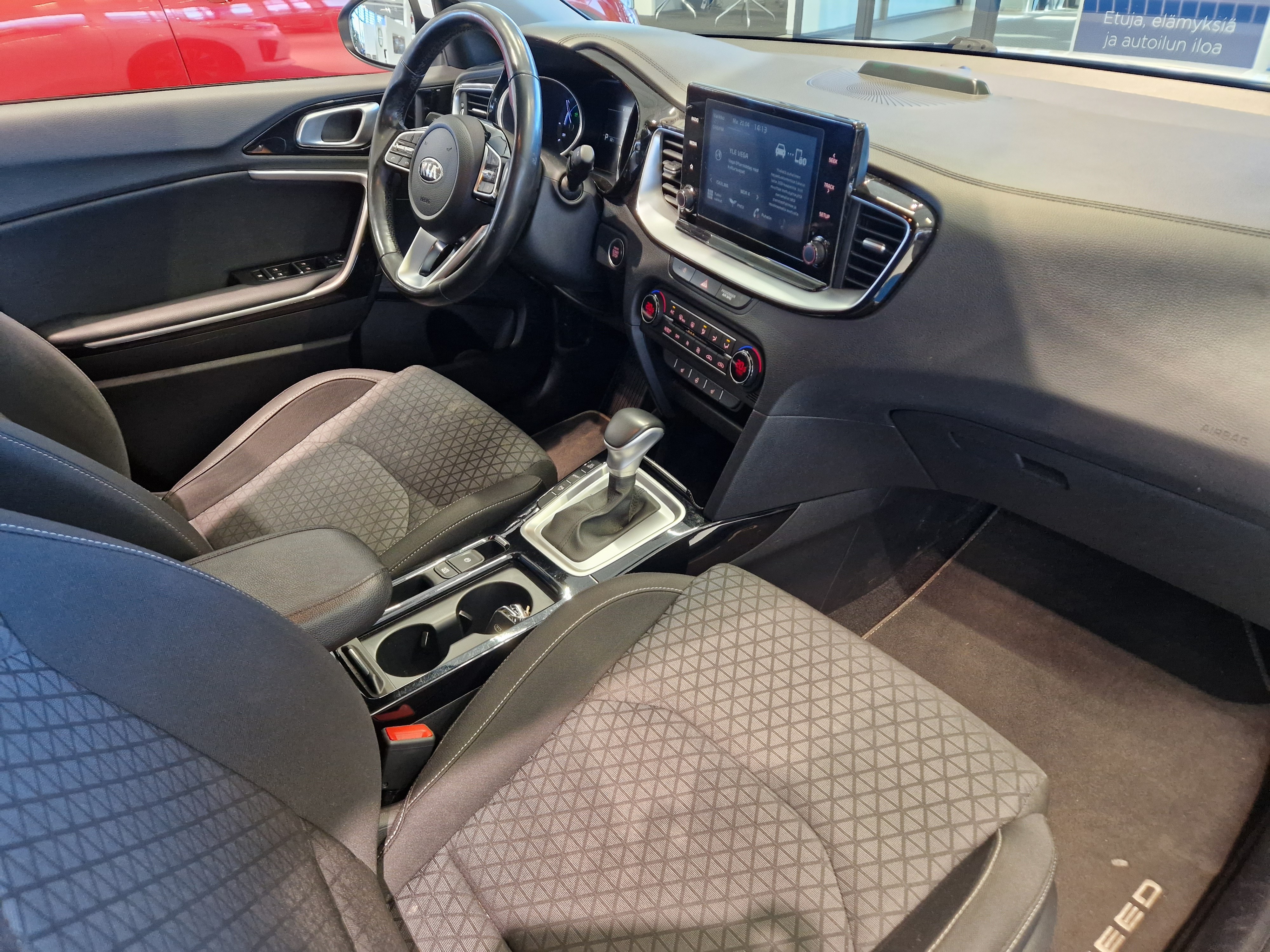 Kia CEED 1,6 GDI PLUG-IN HYBRID EX SW DCT