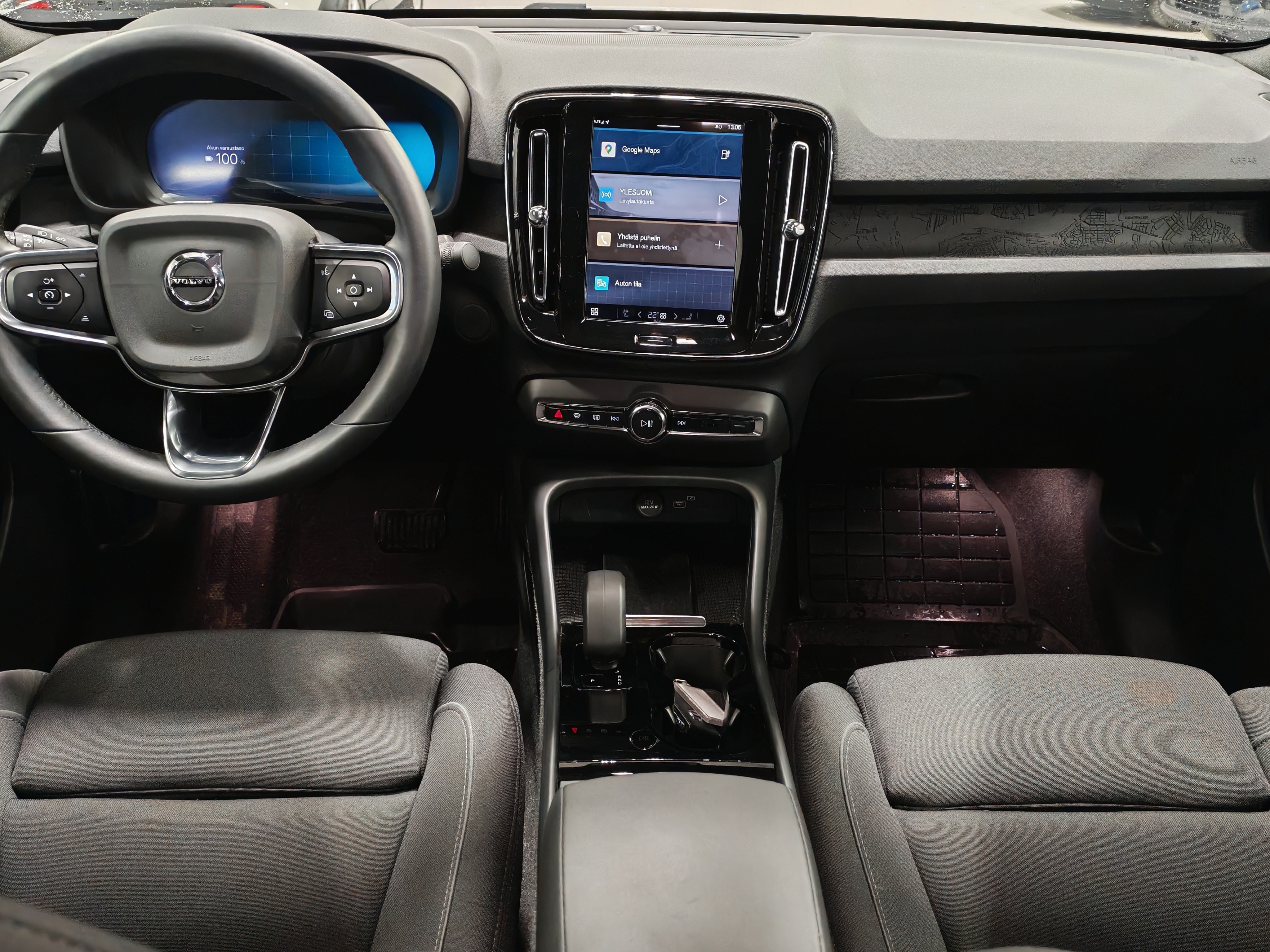 Volvo C40 RECHARGE SINGLE PLUS.