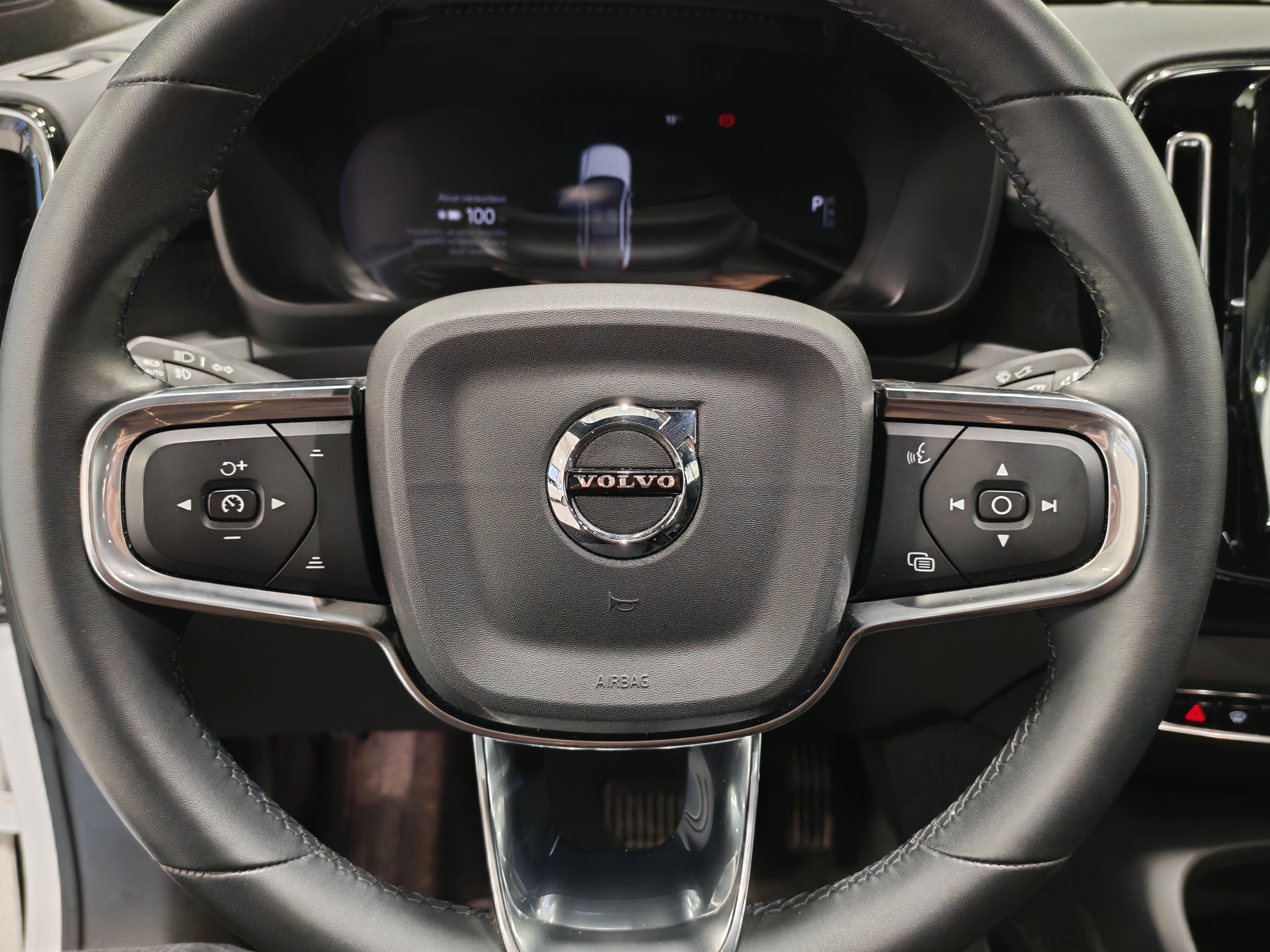 Volvo C40 RECHARGE SINGLE PLUS.