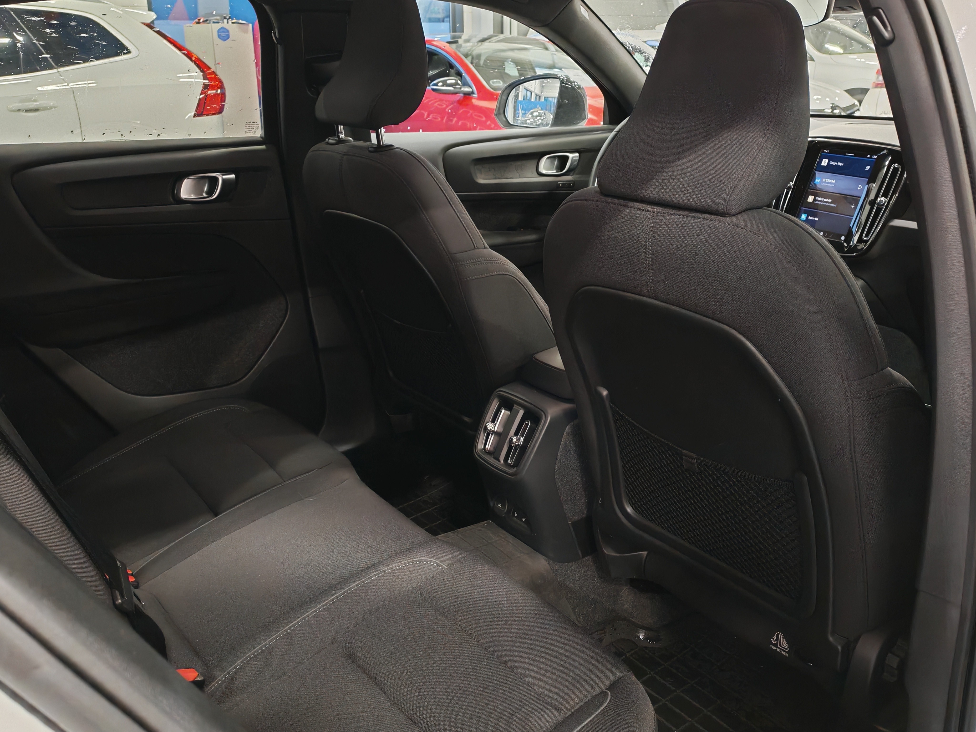 Volvo C40 RECHARGE SINGLE PLUS.